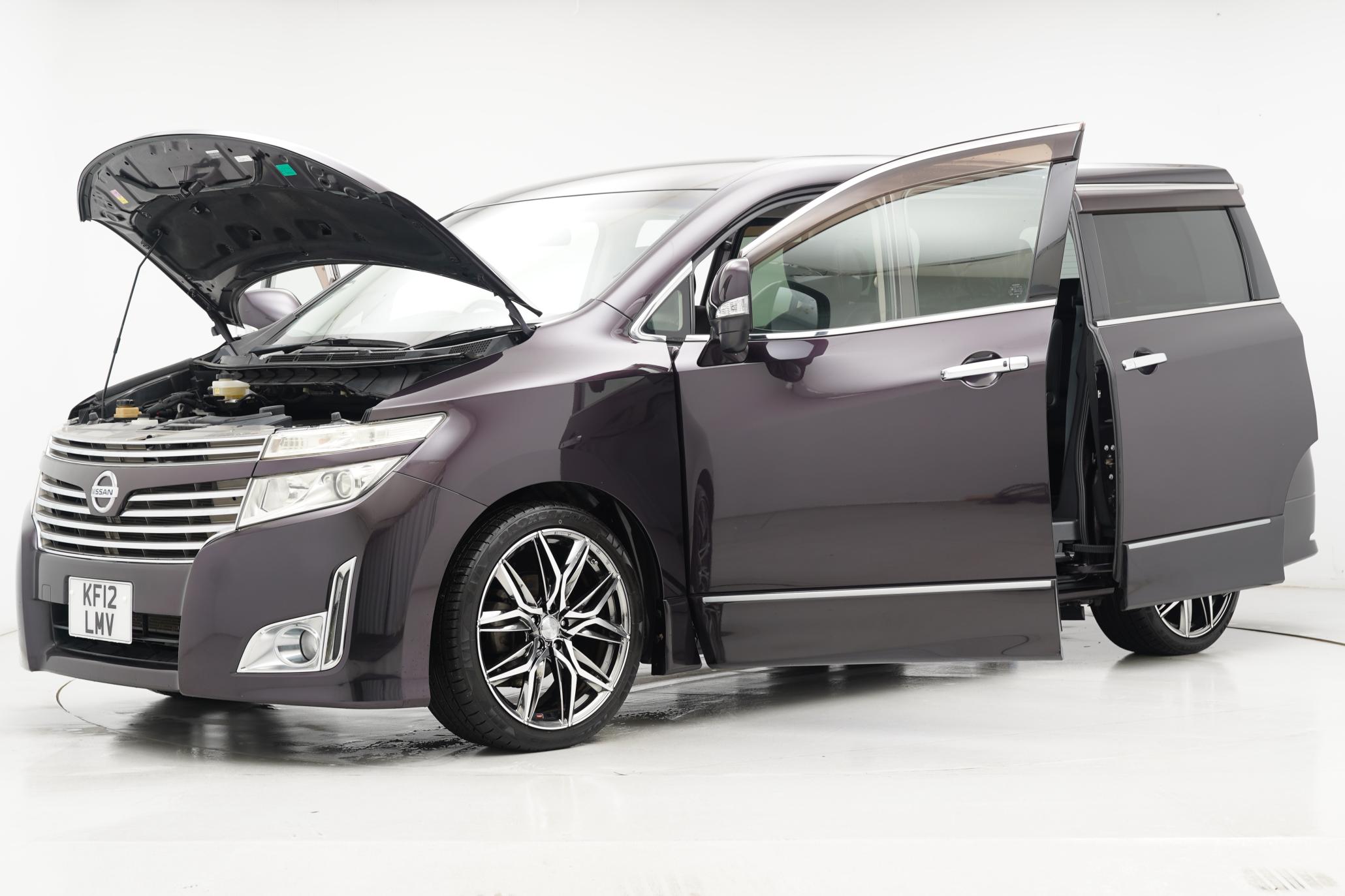 Nissan Elgrand HIGHWAY STAR