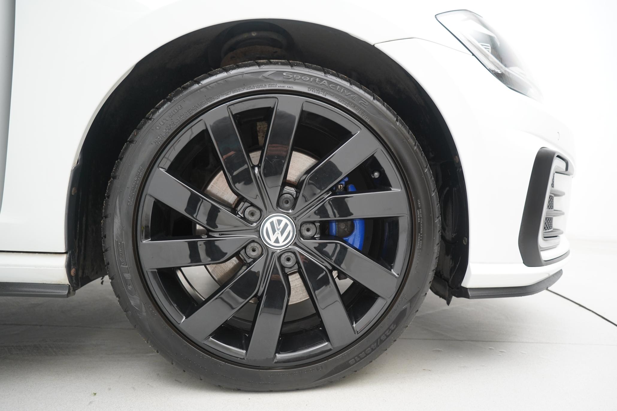 Volkswagen Golf 1.4 TSI 8.7kWh GTE Hatchback 5dr Petrol Plug-in Hybrid DSG Euro 6 (s/s) (204 ps)