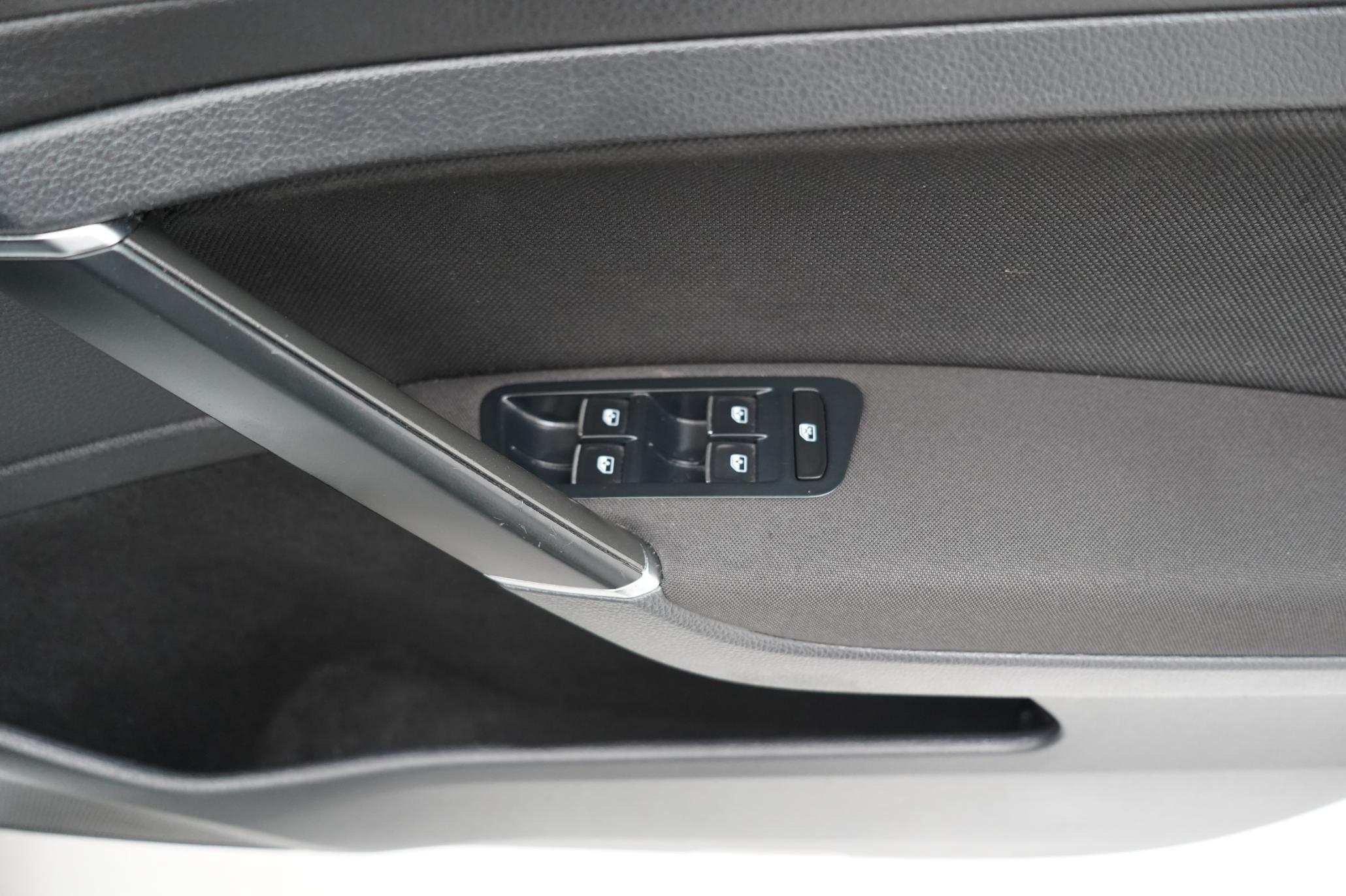 Volkswagen Golf 1.4 TSI 8.7kWh GTE Hatchback 5dr Petrol Plug-in Hybrid DSG Euro 6 (s/s) (204 ps)