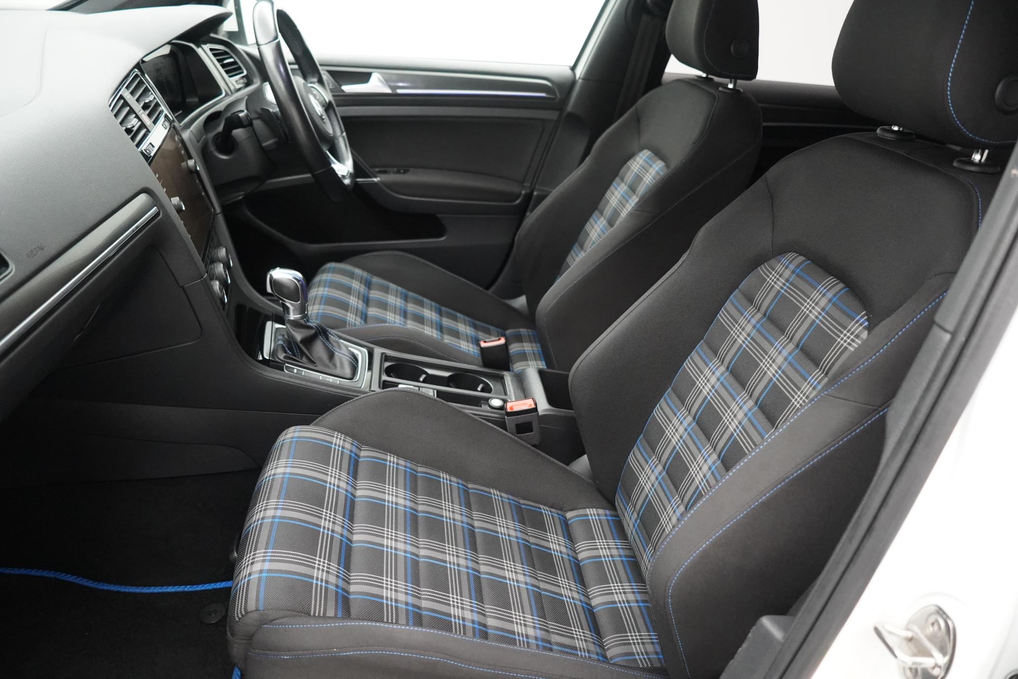 Volkswagen Golf 1.4 TSI 8.7kWh GTE Hatchback 5dr Petrol Plug-in Hybrid DSG Euro 6 (s/s) (204 ps)
