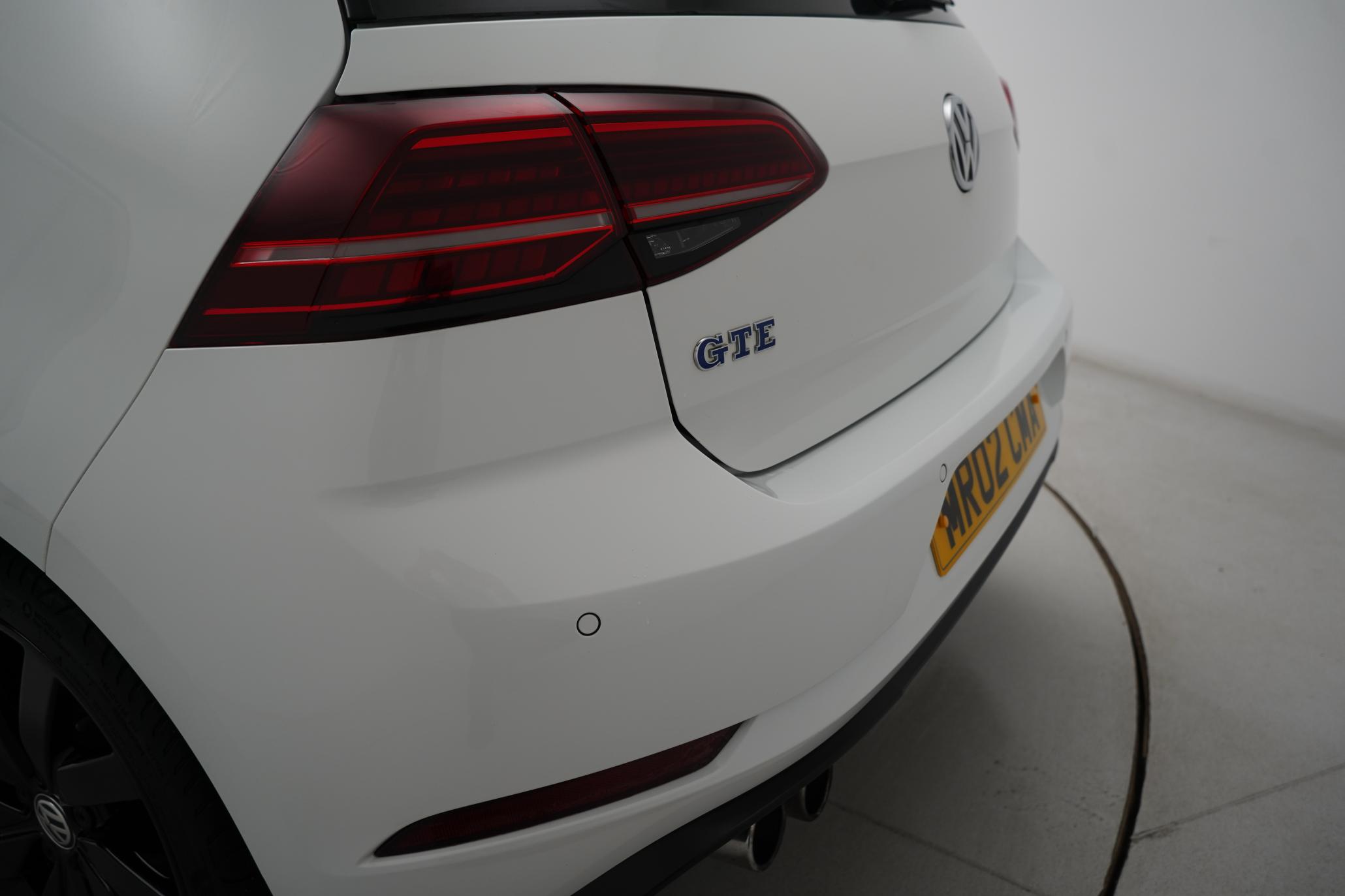 Volkswagen Golf 1.4 TSI 8.7kWh GTE Hatchback 5dr Petrol Plug-in Hybrid DSG Euro 6 (s/s) (204 ps)