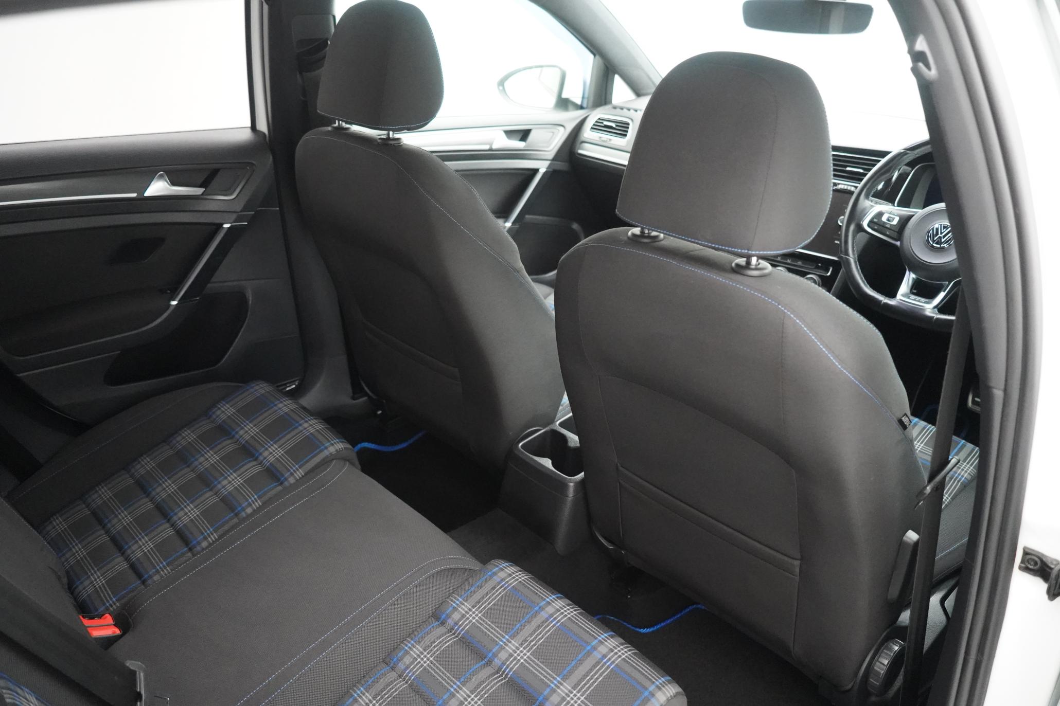 Volkswagen Golf 1.4 TSI 8.7kWh GTE Hatchback 5dr Petrol Plug-in Hybrid DSG Euro 6 (s/s) (204 ps)