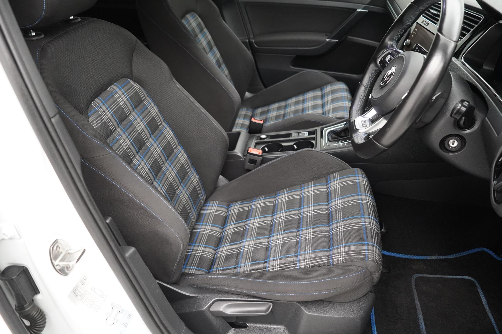 Volkswagen Golf 1.4 TSI 8.7kWh GTE Hatchback 5dr Petrol Plug-in Hybrid DSG Euro 6 (s/s) (204 ps)