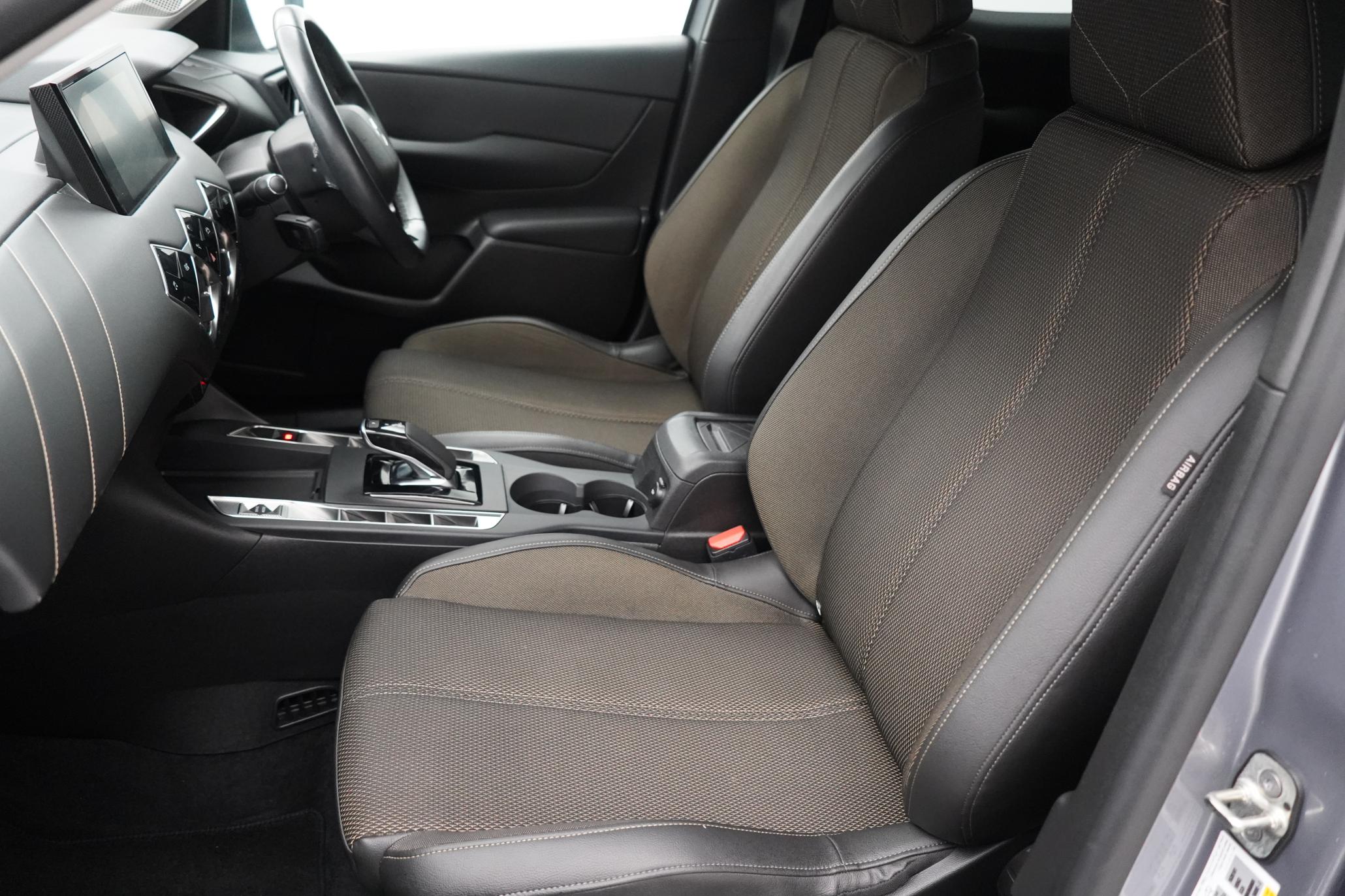 DS AUTOMOBILES DS 3 CROSSBACK E-TENSE 50kWh Prestige Crossback 5dr Electric Auto (136 ps)