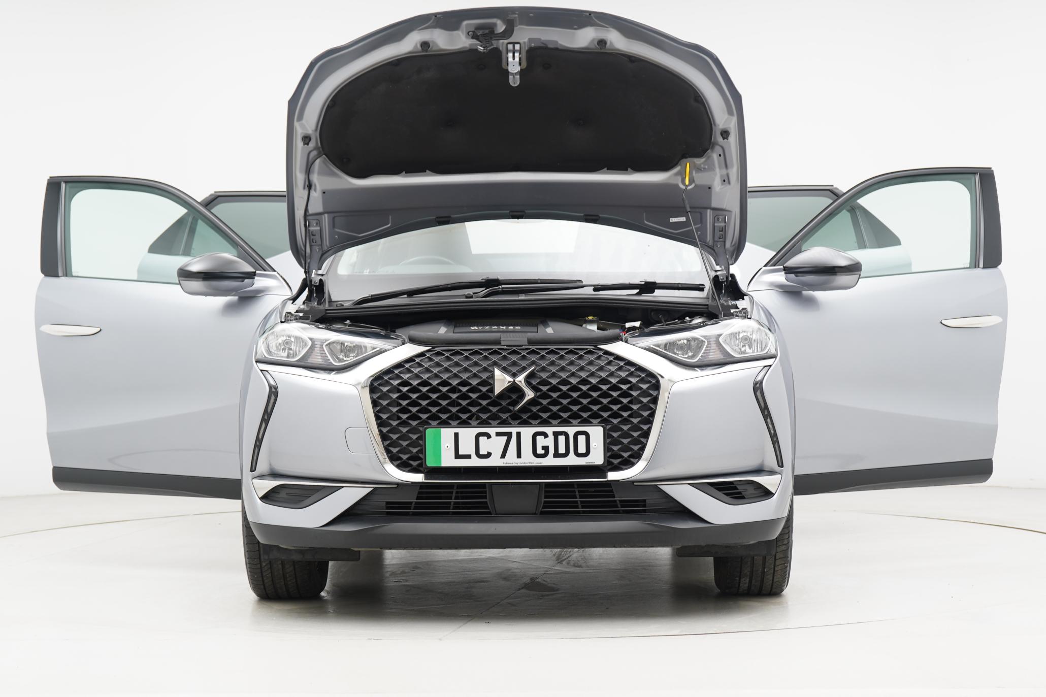 DS AUTOMOBILES DS 3 CROSSBACK E-TENSE 50kWh Prestige Crossback 5dr Electric Auto (136 ps)