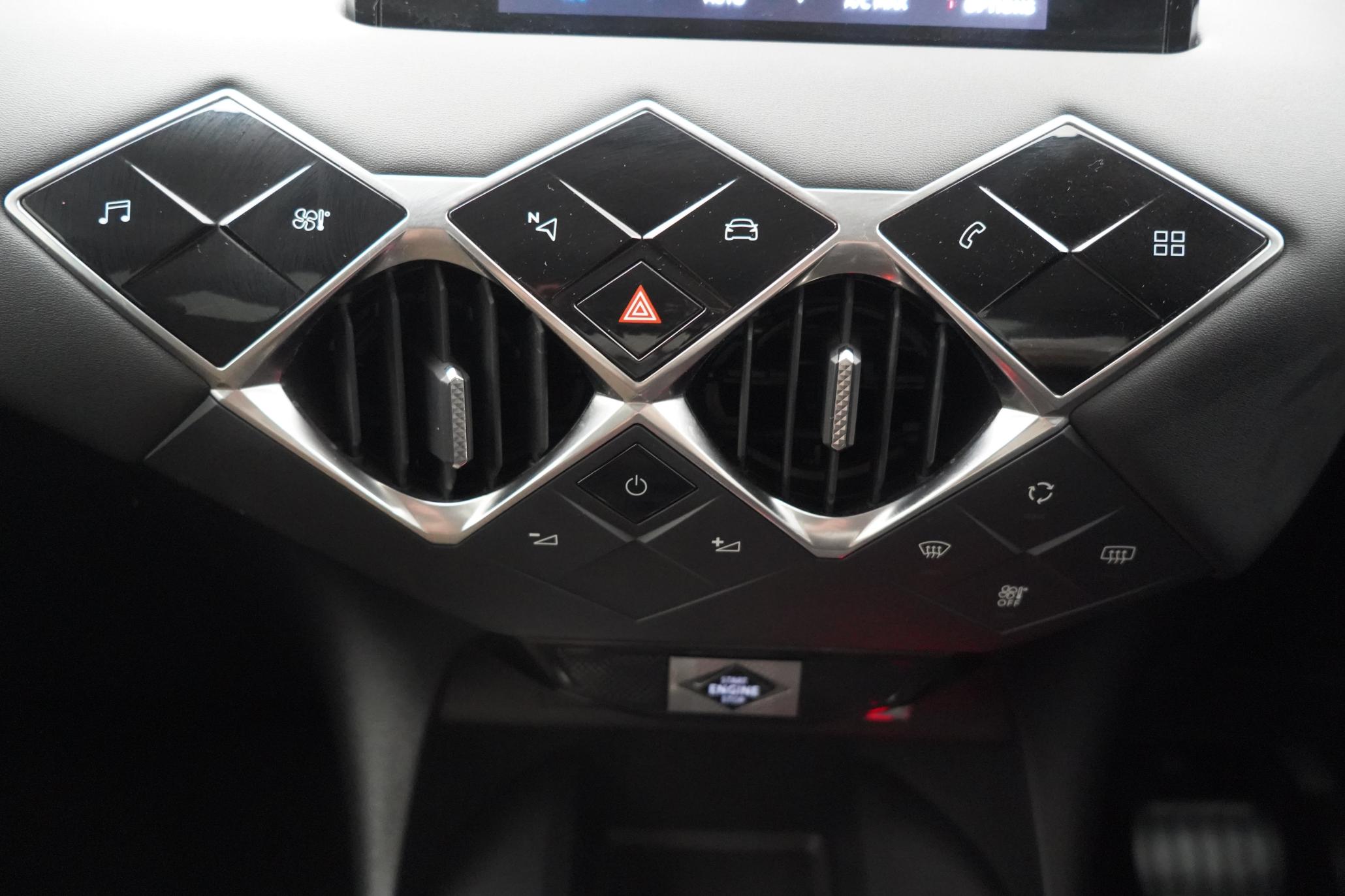 DS AUTOMOBILES DS 3 CROSSBACK E-TENSE 50kWh Prestige Crossback 5dr Electric Auto (136 ps)