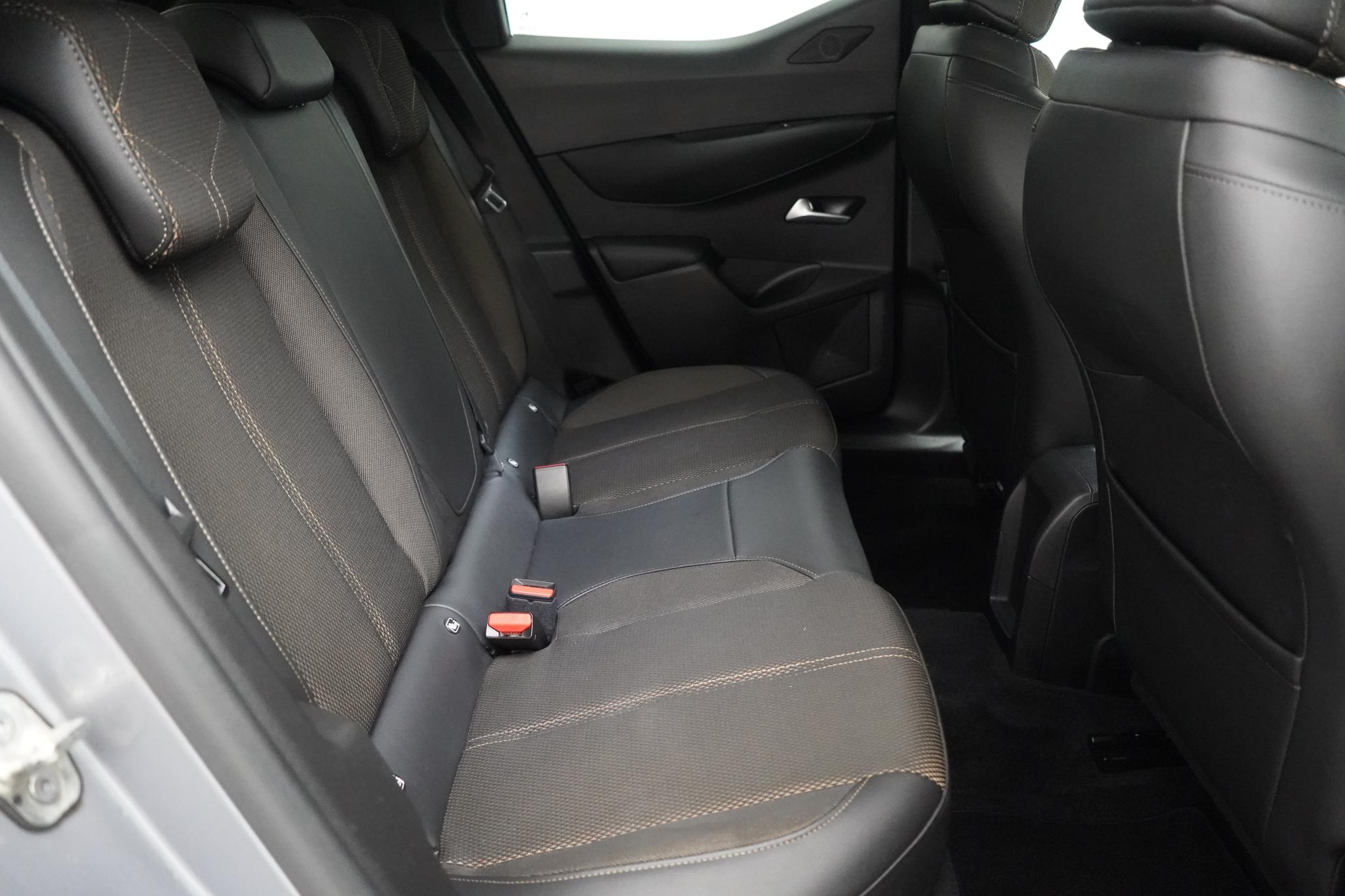 DS AUTOMOBILES DS 3 CROSSBACK E-TENSE 50kWh Prestige Crossback 5dr Electric Auto (136 ps)