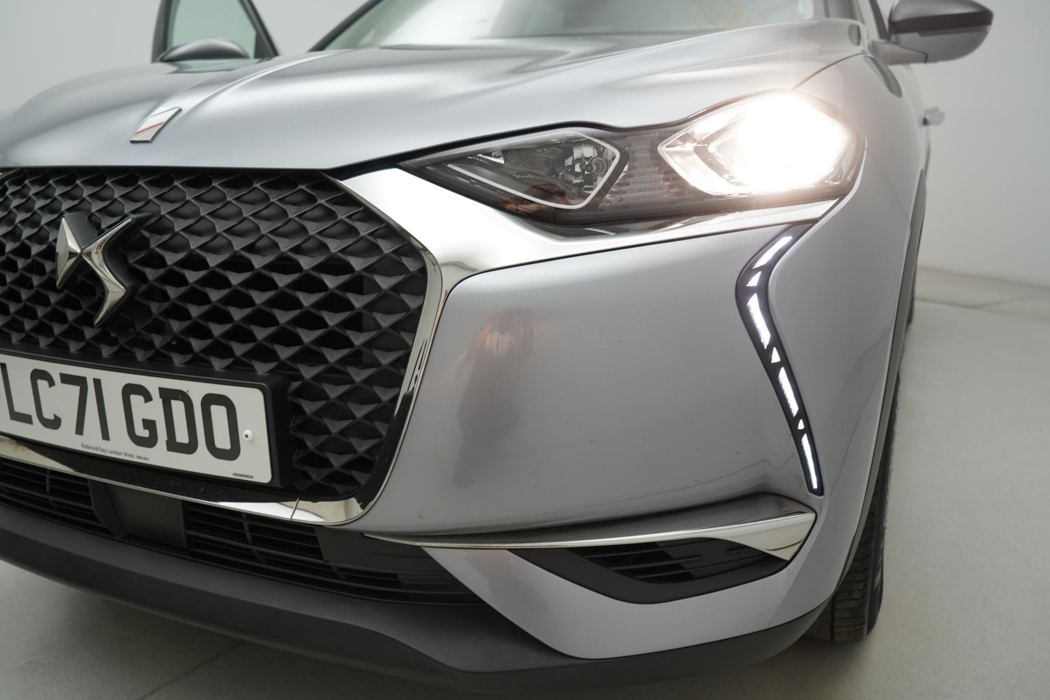 DS AUTOMOBILES DS 3 CROSSBACK E-TENSE 50kWh Prestige Crossback 5dr Electric Auto (136 ps)
