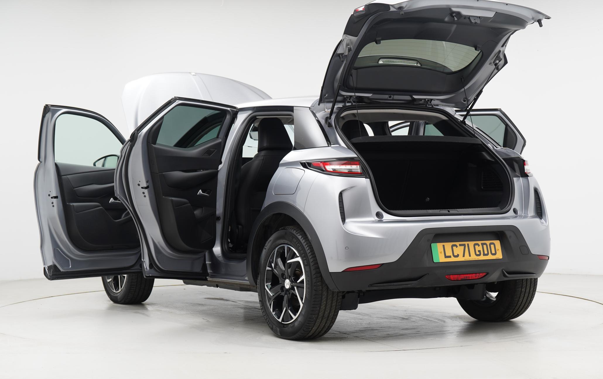 DS AUTOMOBILES DS 3 CROSSBACK E-TENSE 50kWh Prestige Crossback 5dr Electric Auto (136 ps)