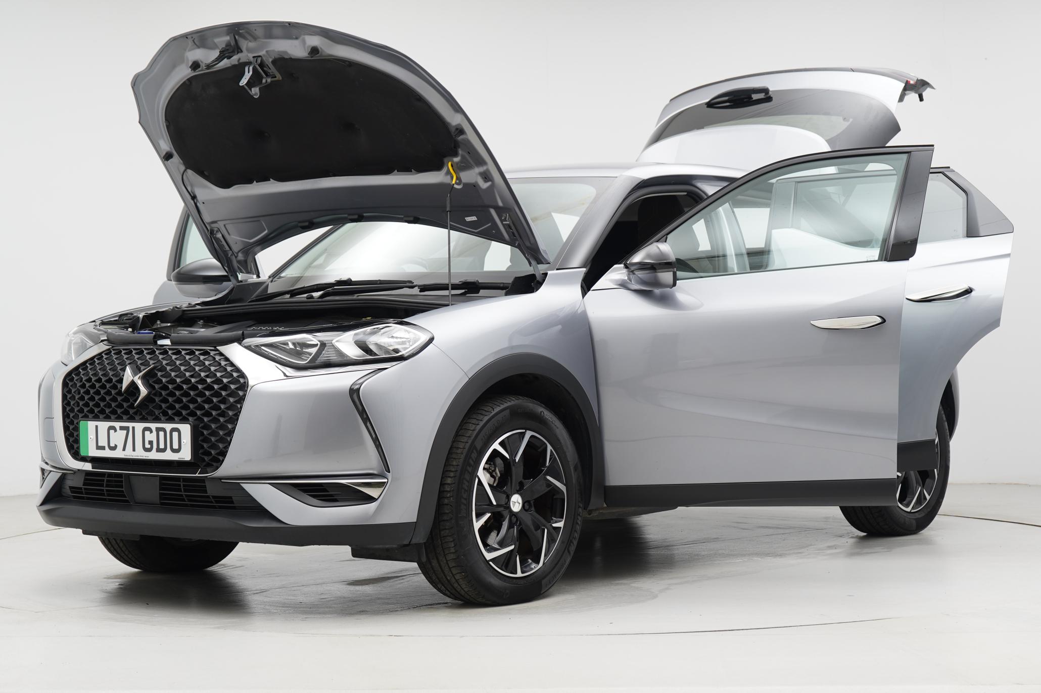 DS AUTOMOBILES DS 3 CROSSBACK E-TENSE 50kWh Prestige Crossback 5dr Electric Auto (136 ps)