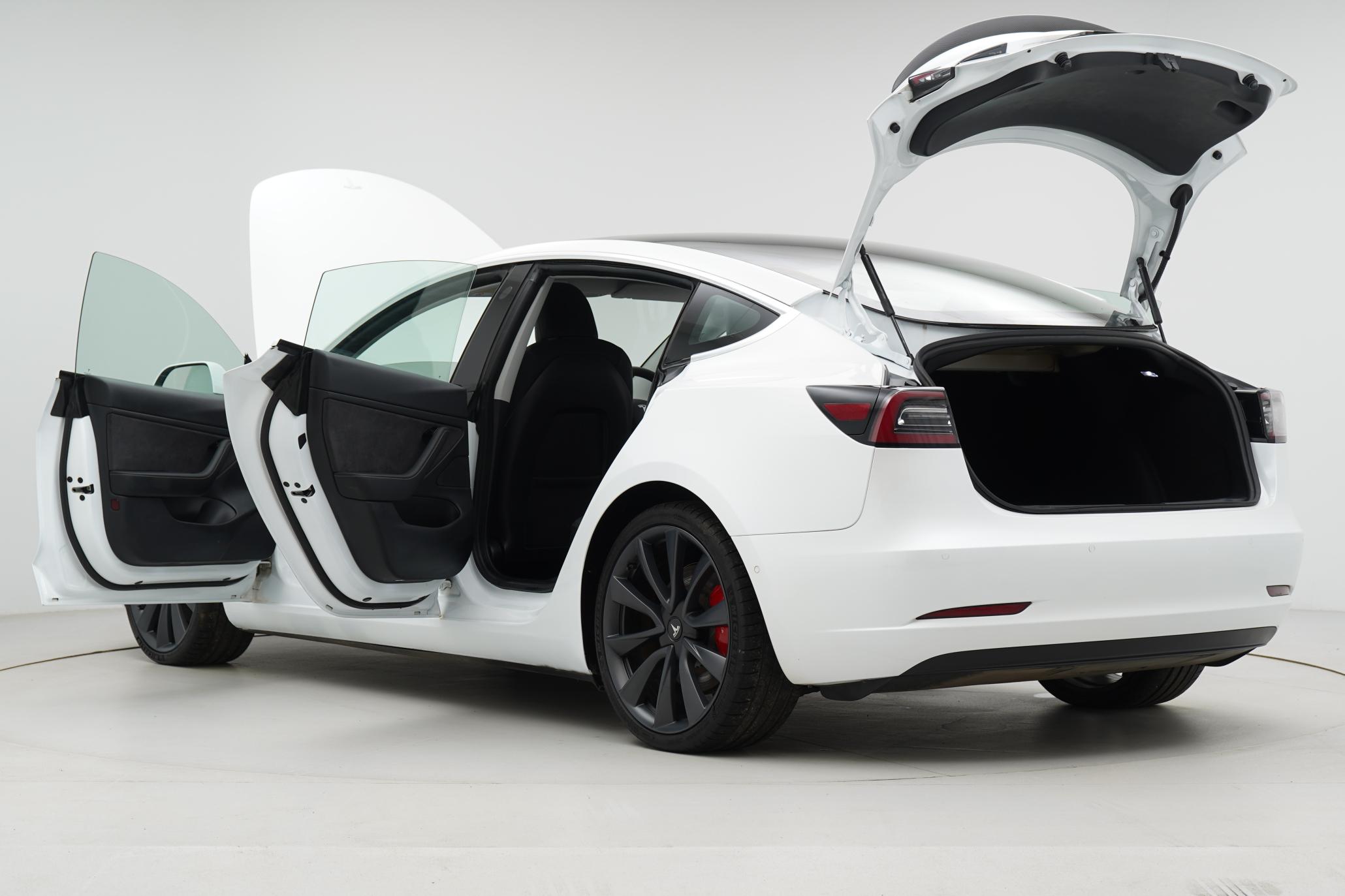 Tesla Model 3 (Dual Motor) Performance Saloon 4dr Electric Auto 4WDE (Performance Upgrade) (449 bhp)