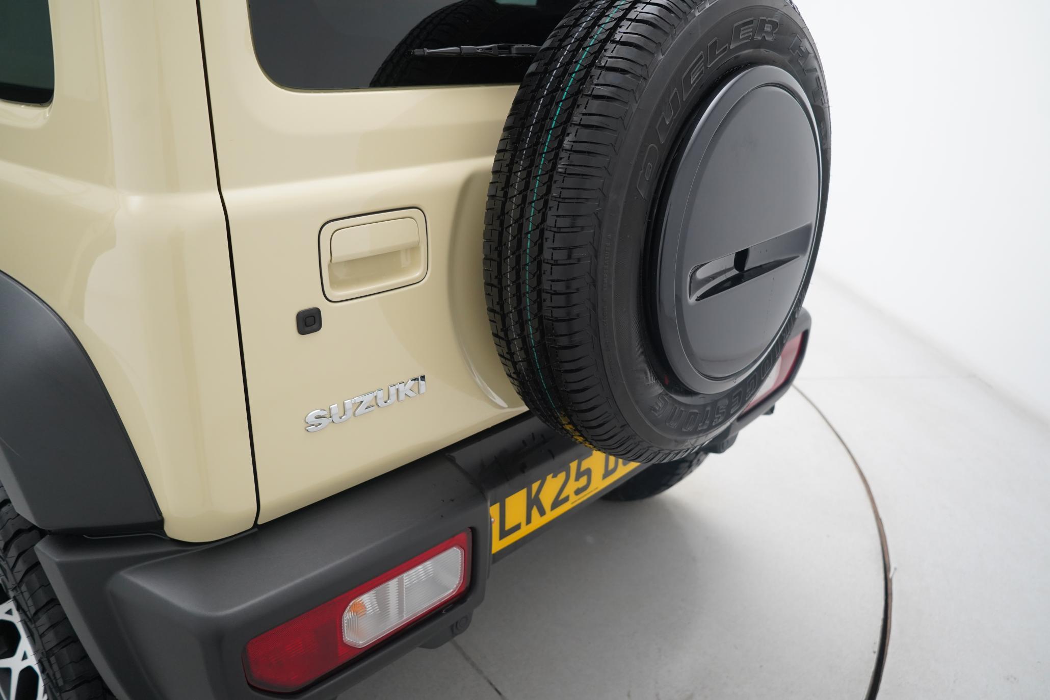 Suzuki Jimny 1.5 SZ5 SUV 5dr Petrol Auto ALLGRIP Euro 6 (101 ps)