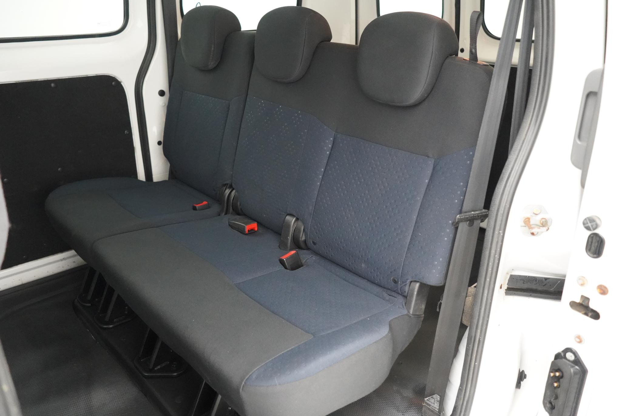 Nissan NV200 1.5 dCi Acenta Panel Van 6dr Diesel Manual SWB Euro 5 (AC) (110 ps)