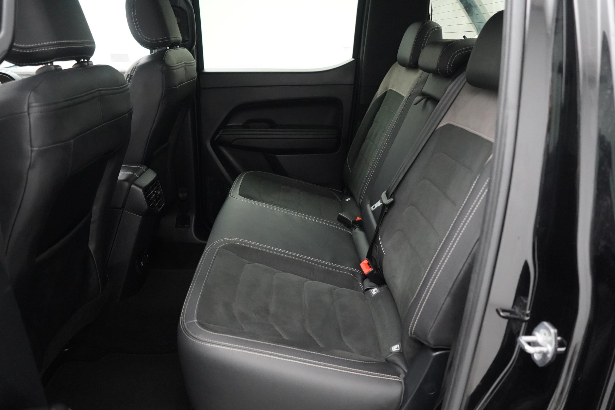 Volkswagen Amarok 2.0 TDI Style Pickup Double Cab 4dr Diesel Auto 4Motion Euro 6 (s/s) (205 ps)
