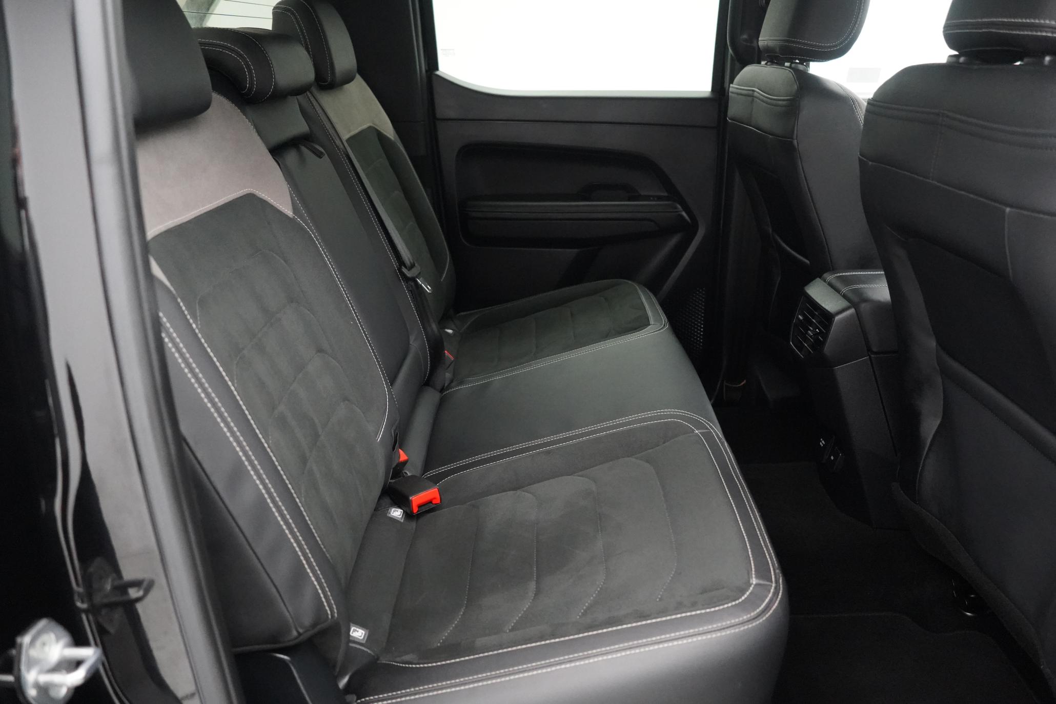 Volkswagen Amarok 2.0 TDI Style Pickup Double Cab 4dr Diesel Auto 4Motion Euro 6 (s/s) (205 ps)