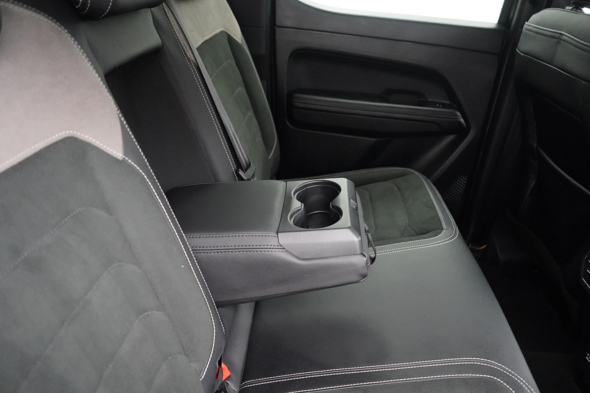 Volkswagen Amarok 2.0 TDI Style Pickup Double Cab 4dr Diesel Auto 4Motion Euro 6 (s/s) (205 ps)