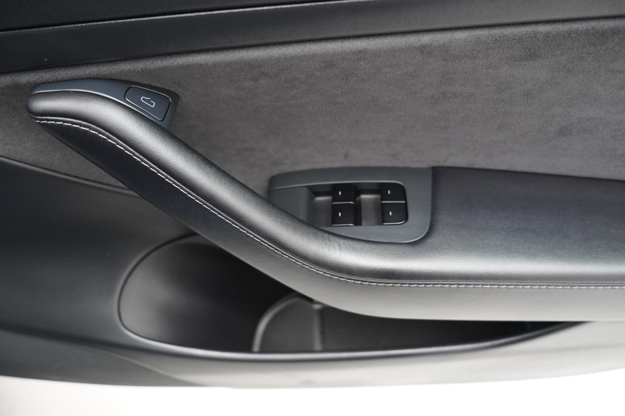 Tesla Model 3 Standard Range Plus Saloon 4dr Electric Auto RWD (241 bhp)