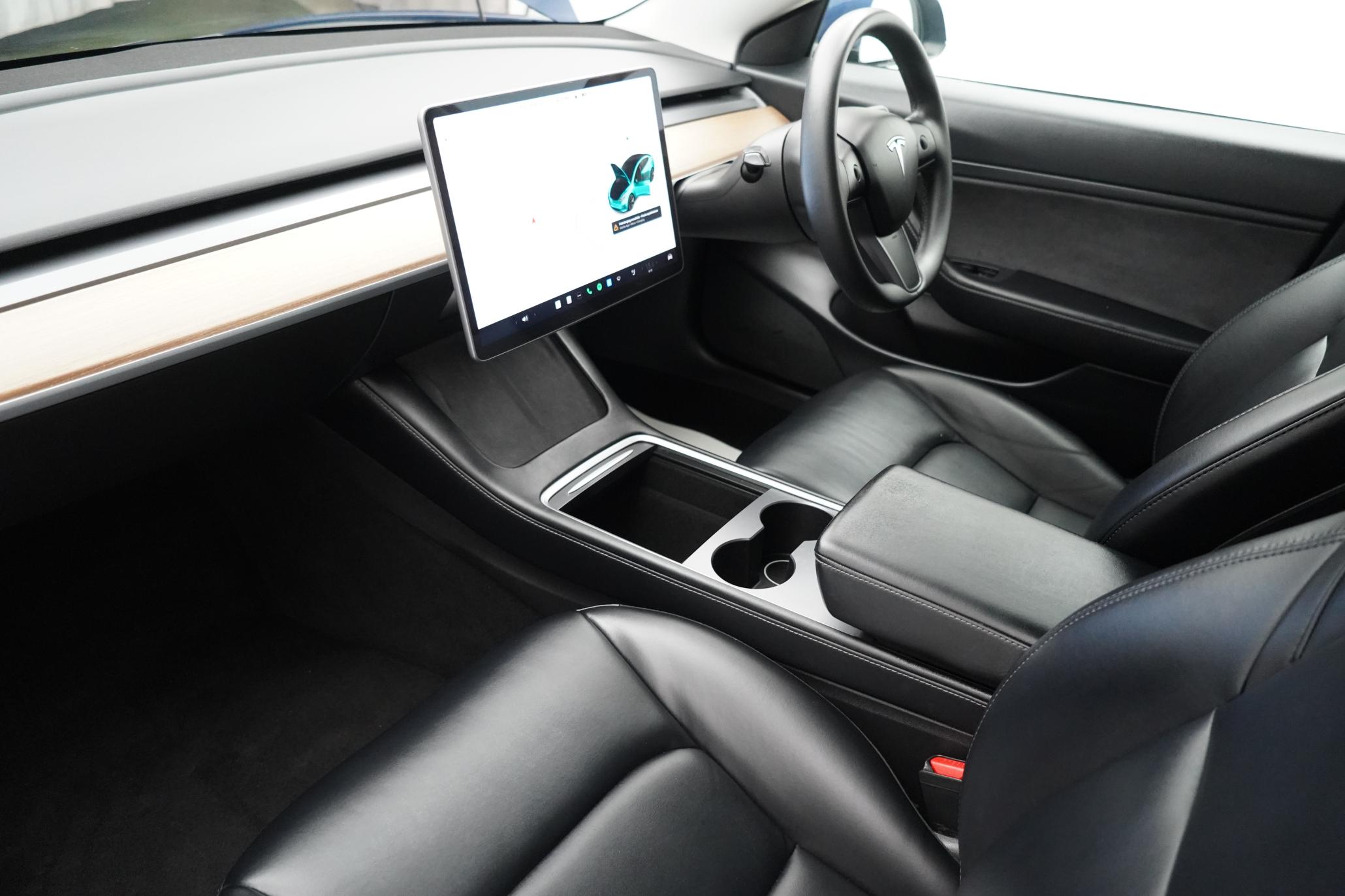 Tesla Model 3 Standard Range Plus Saloon 4dr Electric Auto RWD (241 bhp)
