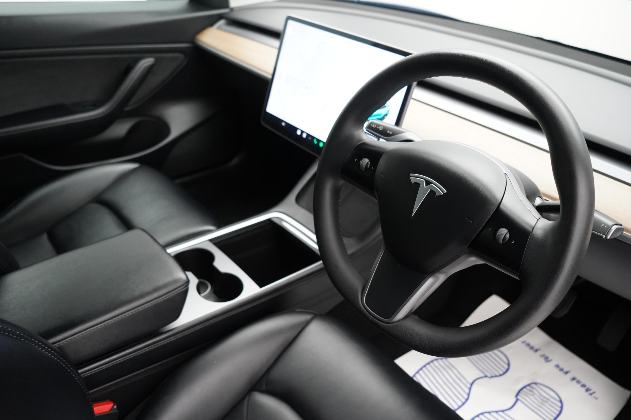 Tesla Model 3 Standard Range Plus Saloon 4dr Electric Auto RWD (241 bhp)
