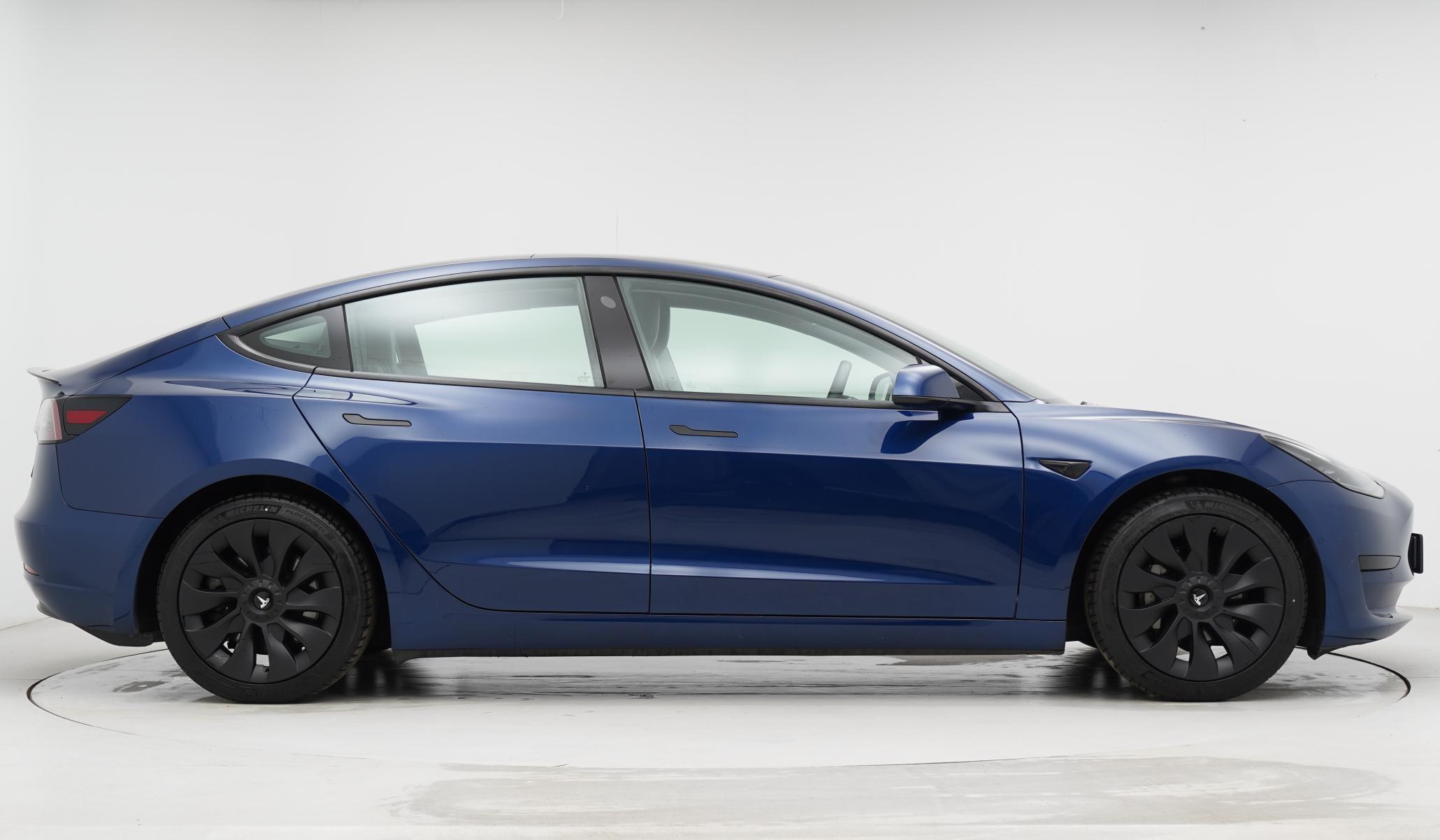 Tesla Model 3 Standard Range Plus Saloon 4dr Electric Auto RWD (241 bhp)