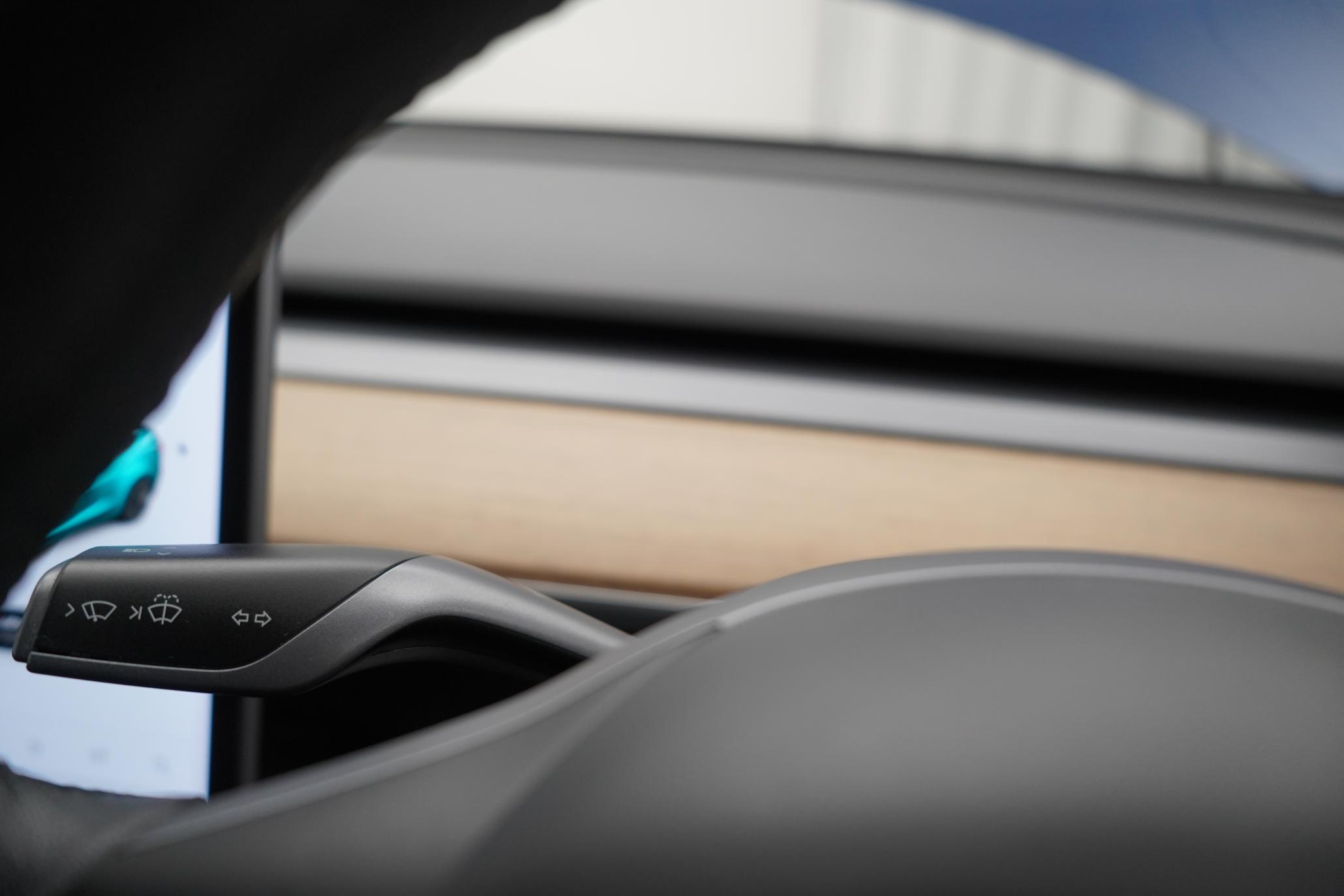 Tesla Model 3 Standard Range Plus Saloon 4dr Electric Auto RWD (241 bhp)