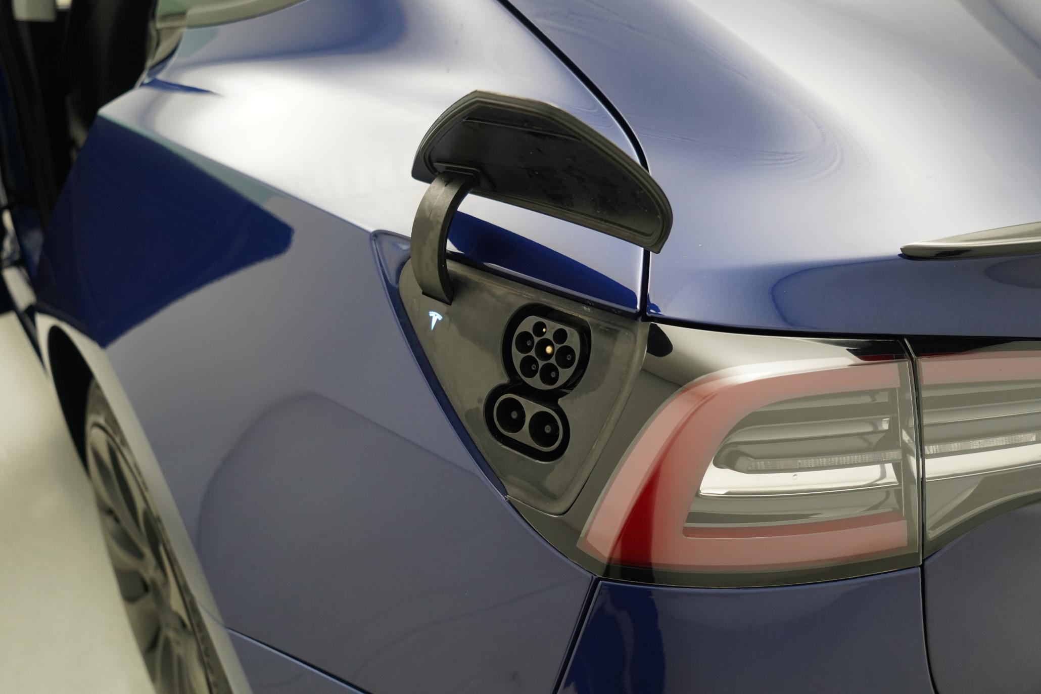 Tesla Model 3 Standard Range Plus Saloon 4dr Electric Auto RWD (241 bhp)