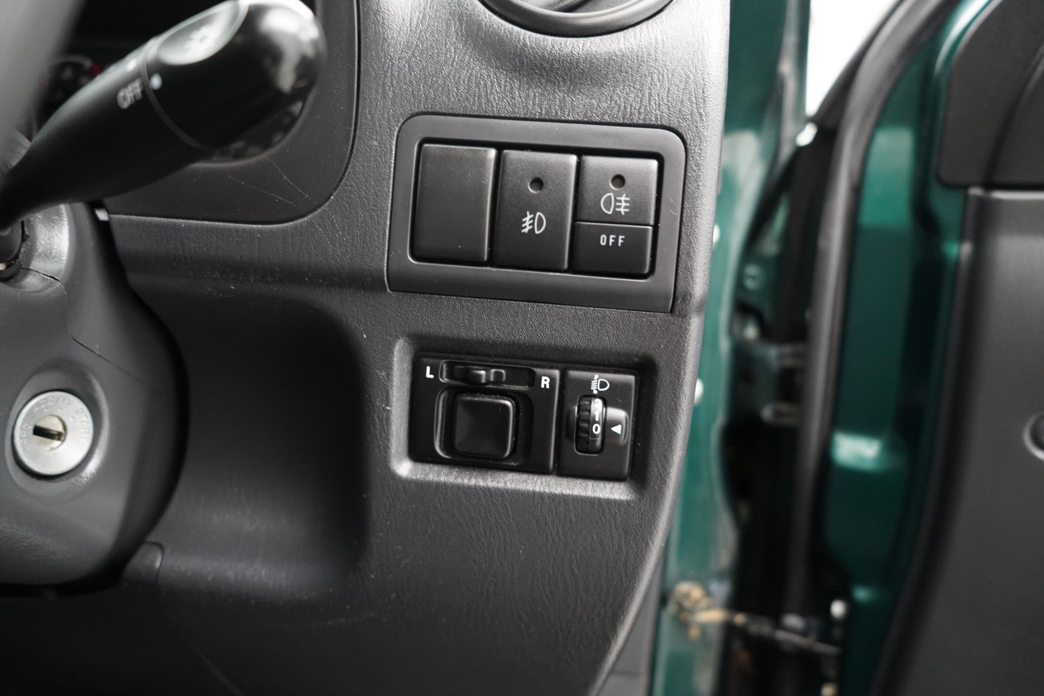 Suzuki Jimny 1.3 JLX SUV (1998 - 2013)