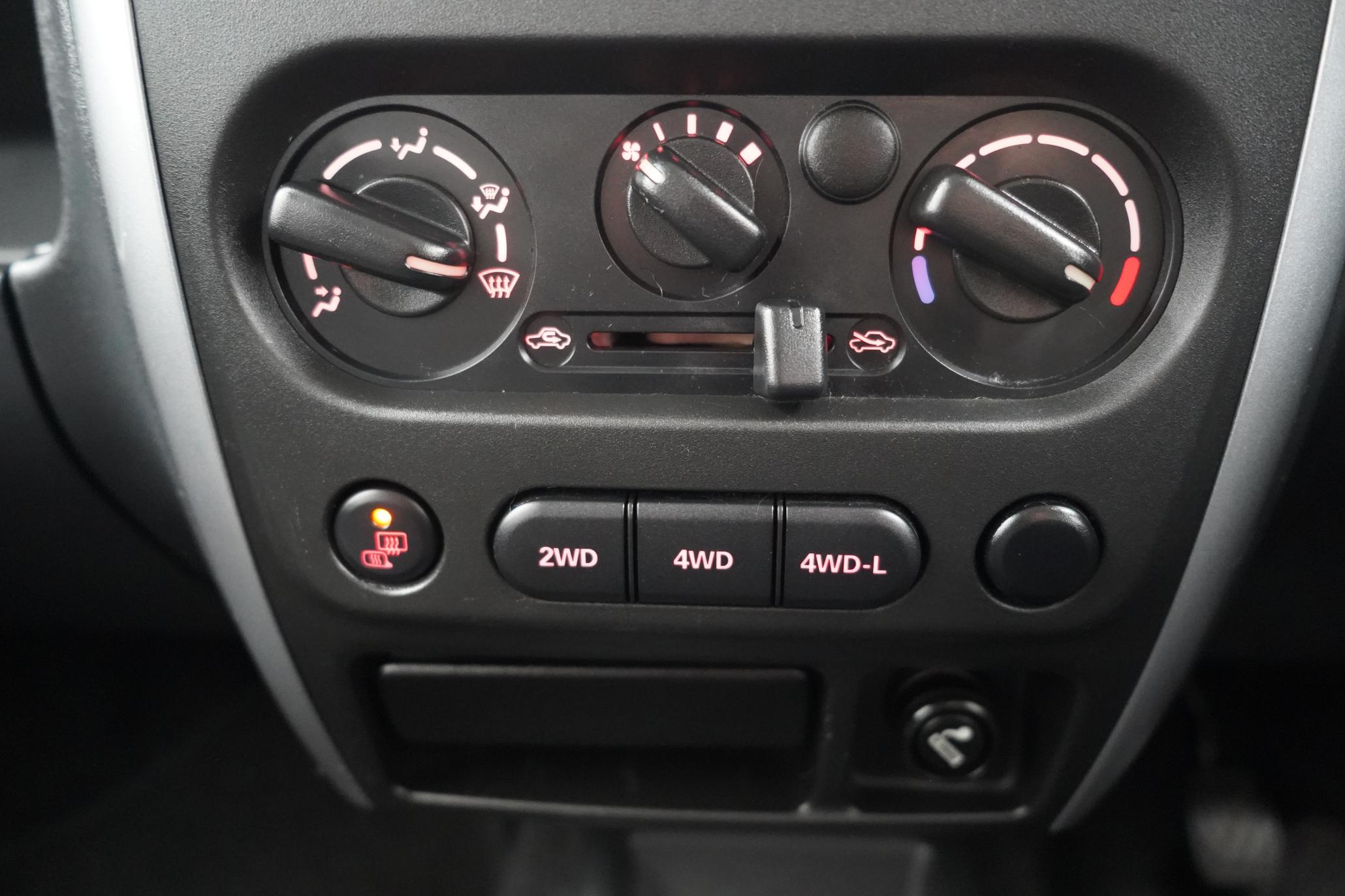 Suzuki Jimny 1.3 JLX SUV (1998 - 2013)