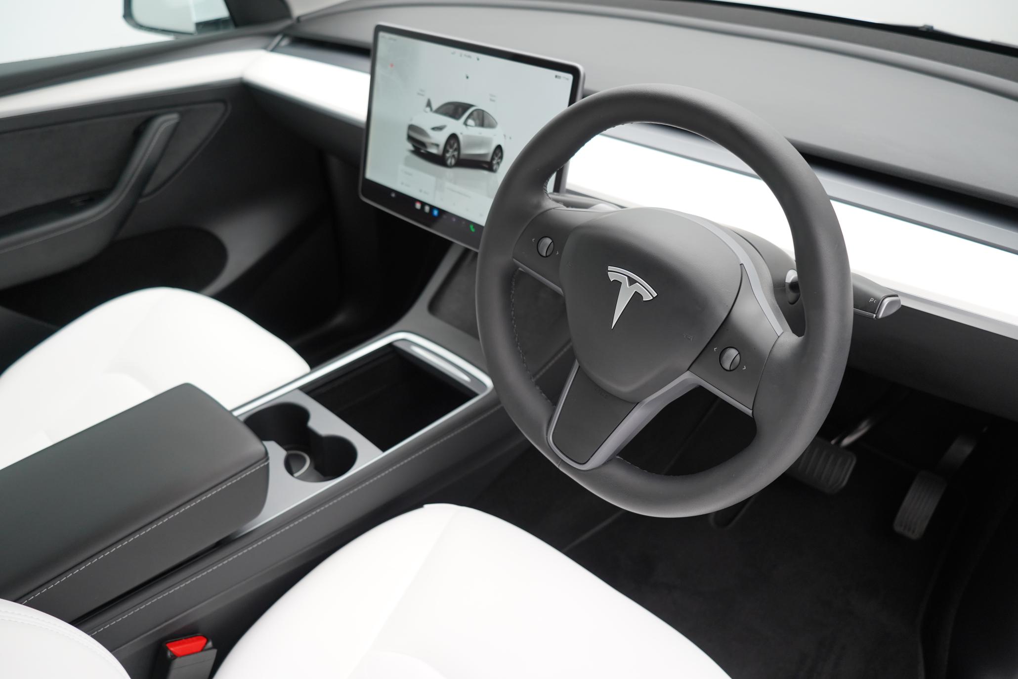 Tesla Model Y SUV 5dr Electric Auto RWD (346 ps)