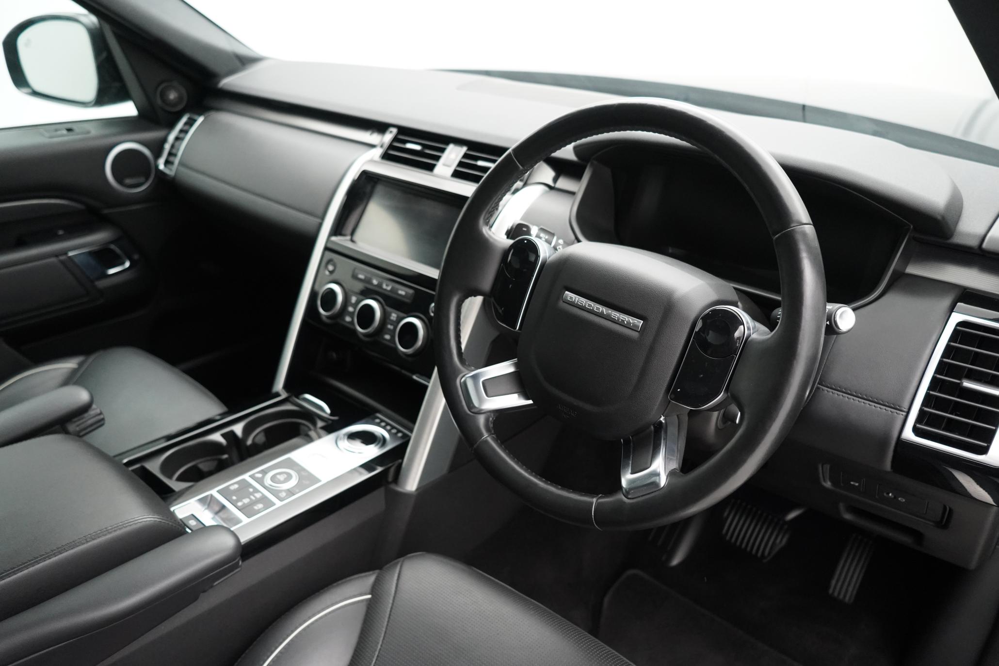 Land Rover Discovery 3.0 SD V6 HSE Luxury SUV 5dr Diesel Auto 4WD Euro 6 (s/s) (306 ps)