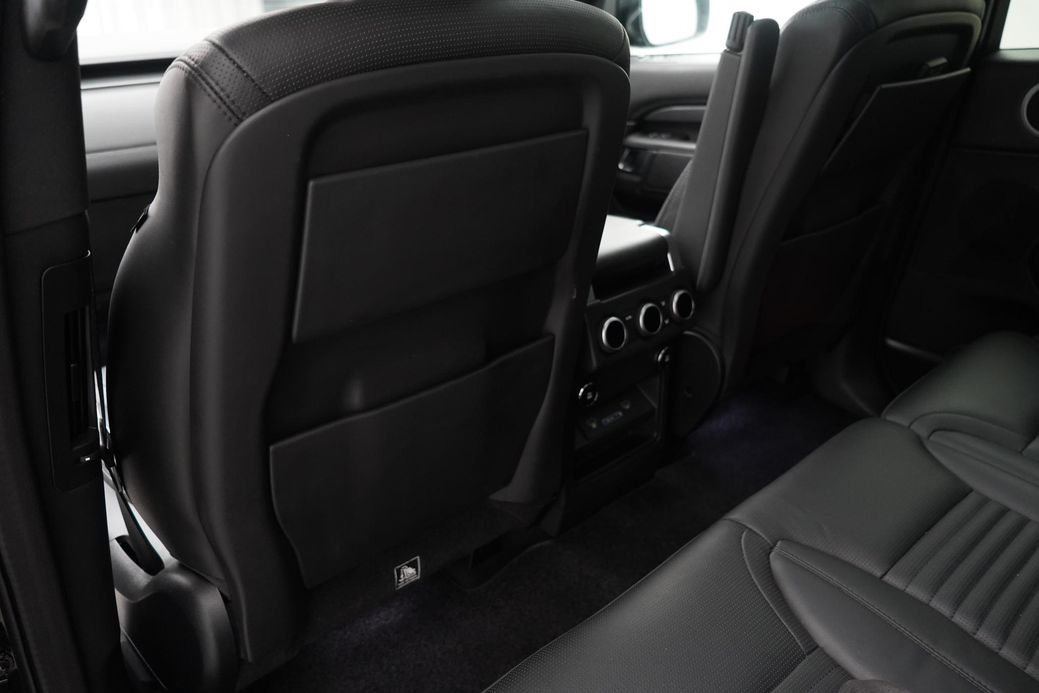 Land Rover Discovery 3.0 SD V6 HSE Luxury SUV 5dr Diesel Auto 4WD Euro 6 (s/s) (306 ps)