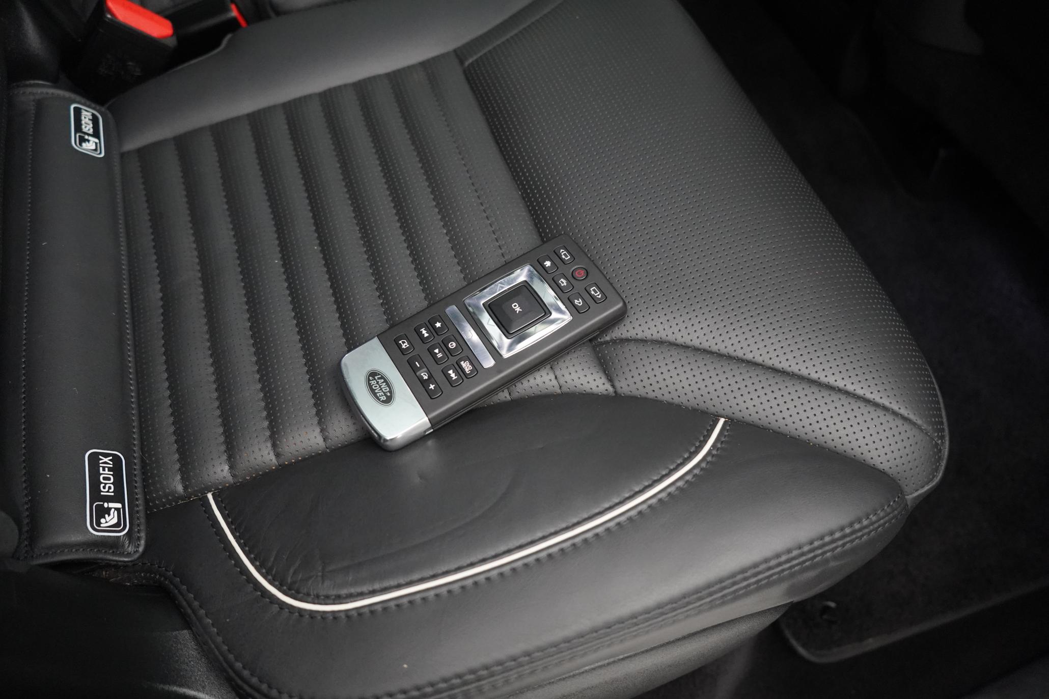 Land Rover Discovery 3.0 SD V6 HSE Luxury SUV 5dr Diesel Auto 4WD Euro 6 (s/s) (306 ps)