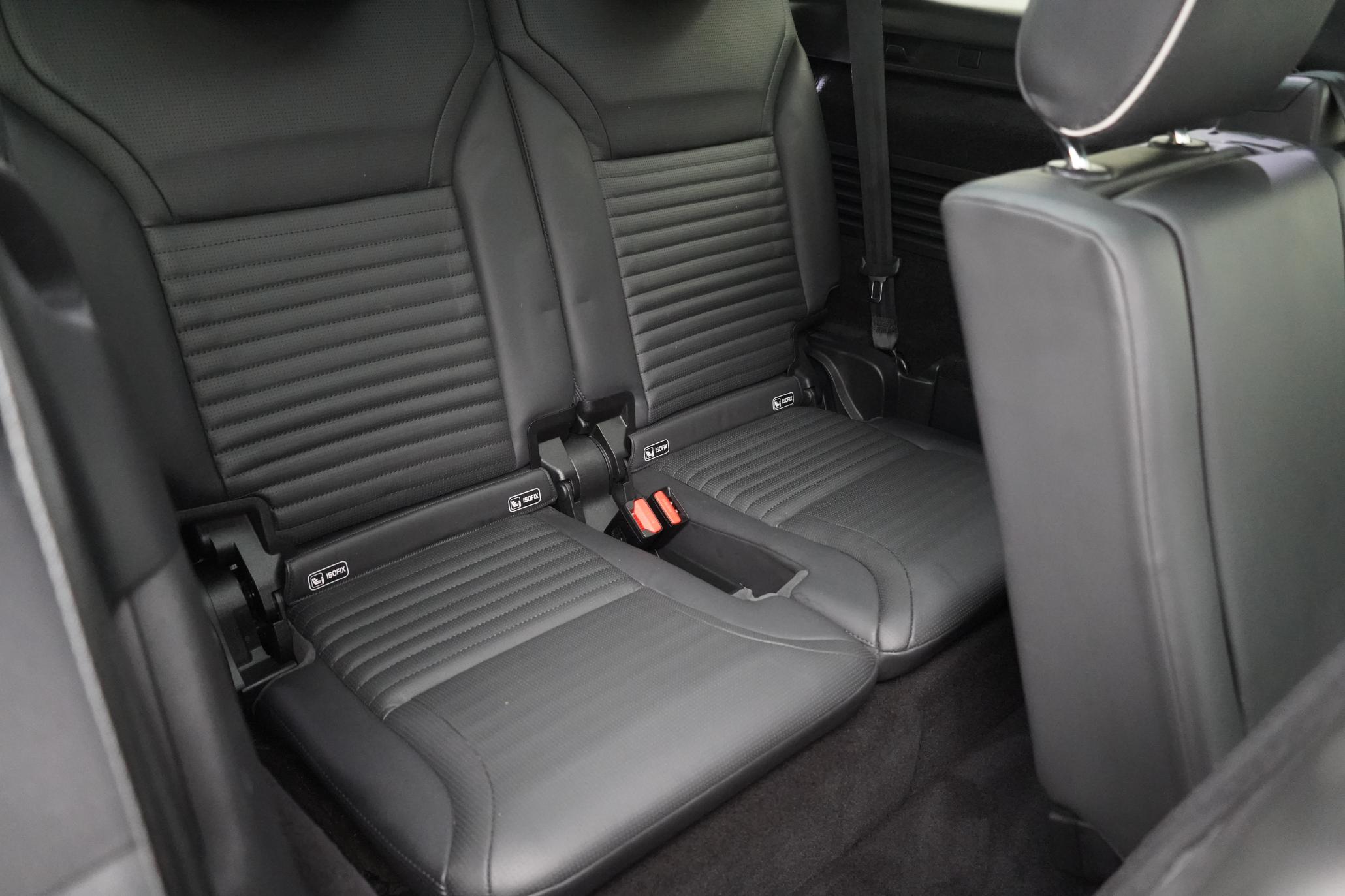 Land Rover Discovery 3.0 SD V6 HSE Luxury SUV 5dr Diesel Auto 4WD Euro 6 (s/s) (306 ps)