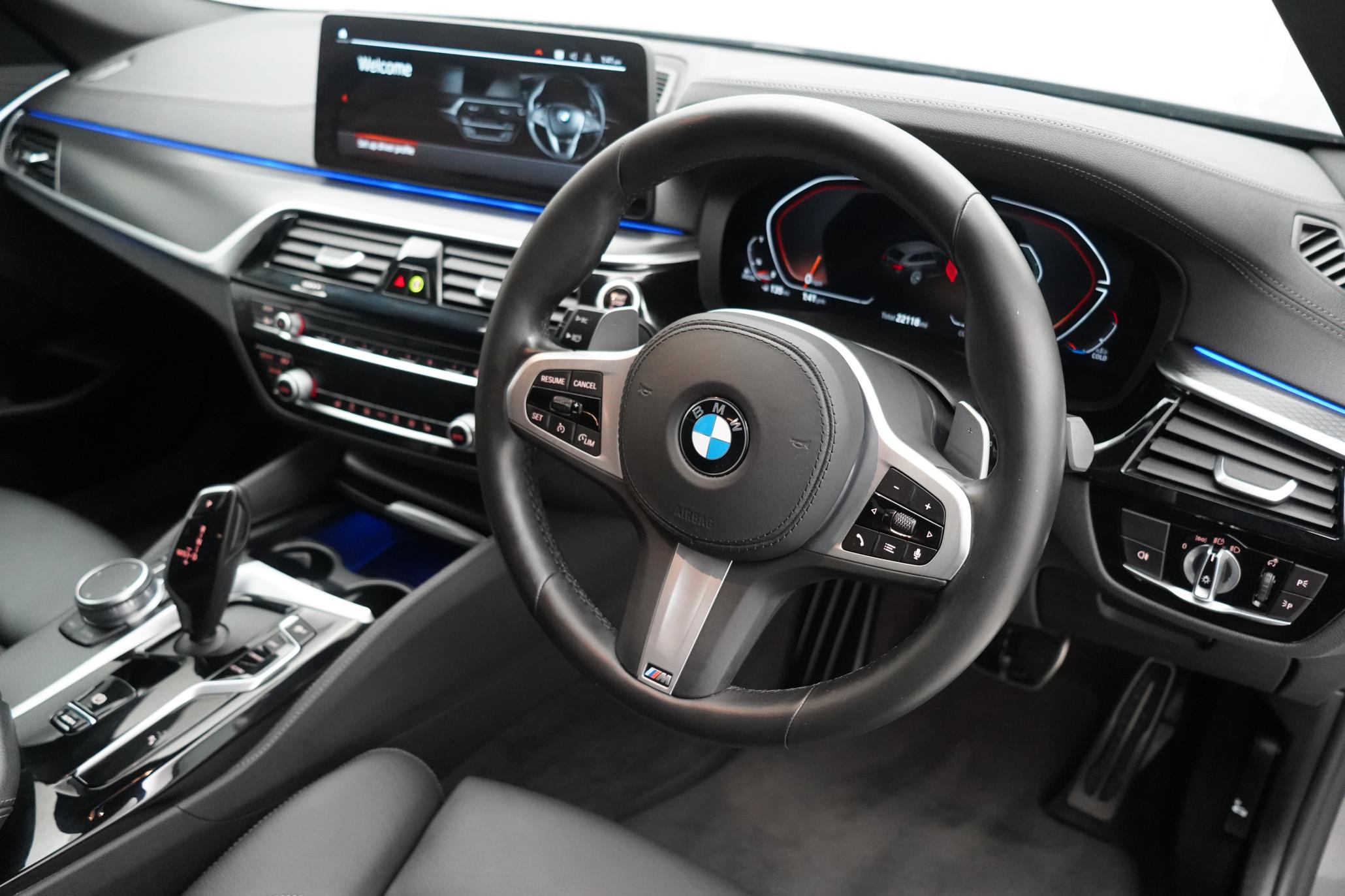 BMW 5 Series 2.0 520d MHT M Sport Touring 5dr Diesel Hybrid Steptronic Euro 6 (s/s) (190 ps)