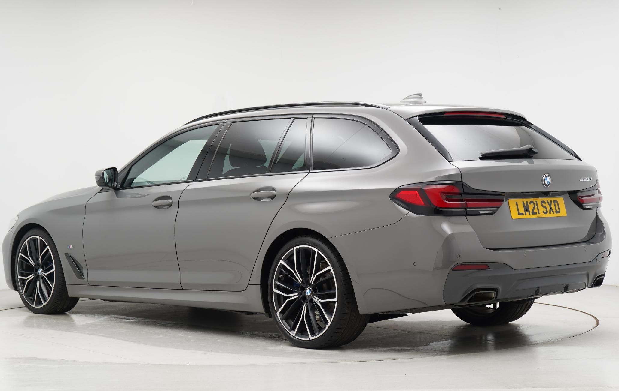 BMW 5 Series 2.0 520d MHT M Sport Touring 5dr Diesel Hybrid Steptronic Euro 6 (s/s) (190 ps)