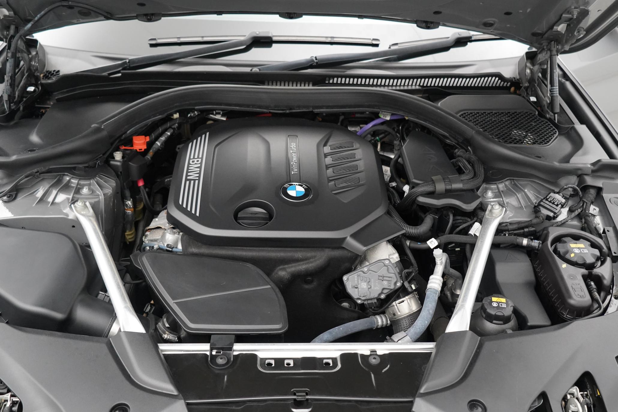 BMW 5 Series 2.0 520d MHT M Sport Touring 5dr Diesel Hybrid Steptronic Euro 6 (s/s) (190 ps)