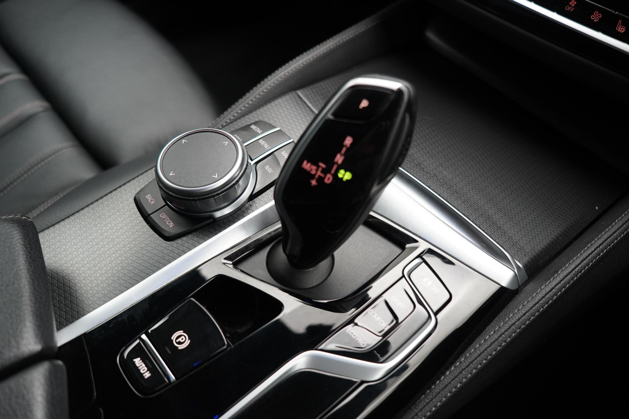 BMW 5 Series 2.0 520d MHT M Sport Touring 5dr Diesel Hybrid Steptronic Euro 6 (s/s) (190 ps)