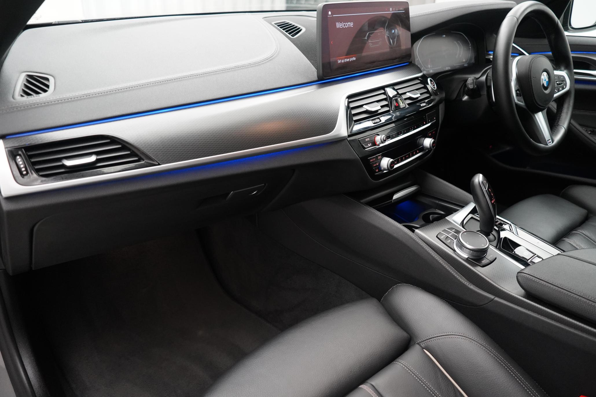 BMW 5 Series 2.0 520d MHT M Sport Touring 5dr Diesel Hybrid Steptronic Euro 6 (s/s) (190 ps)