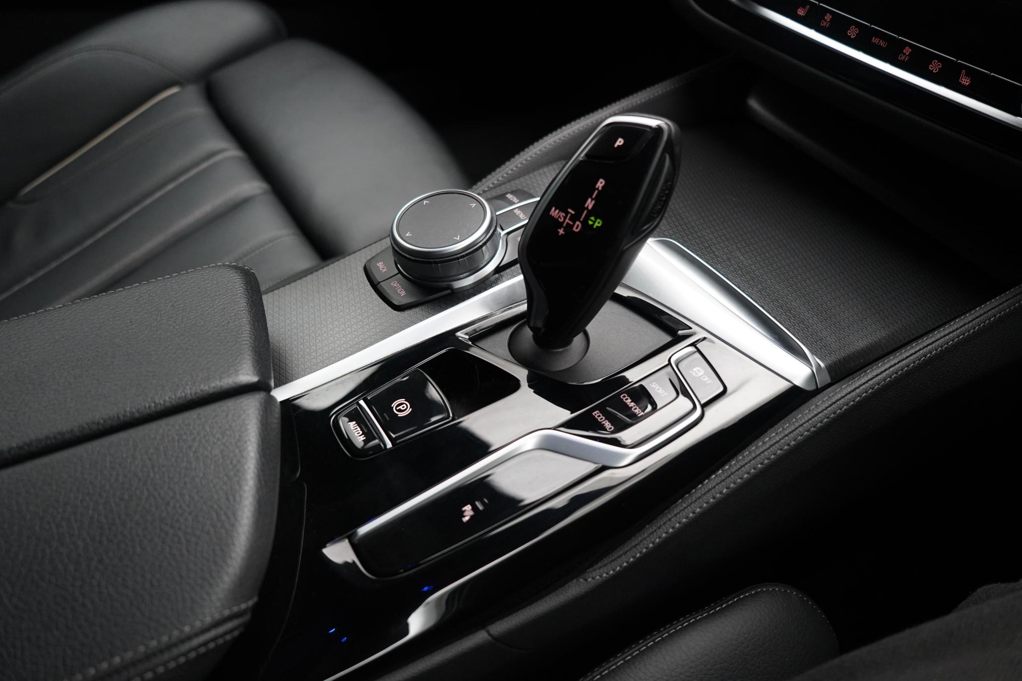 BMW 5 Series 2.0 520d MHT M Sport Touring 5dr Diesel Hybrid Steptronic Euro 6 (s/s) (190 ps)