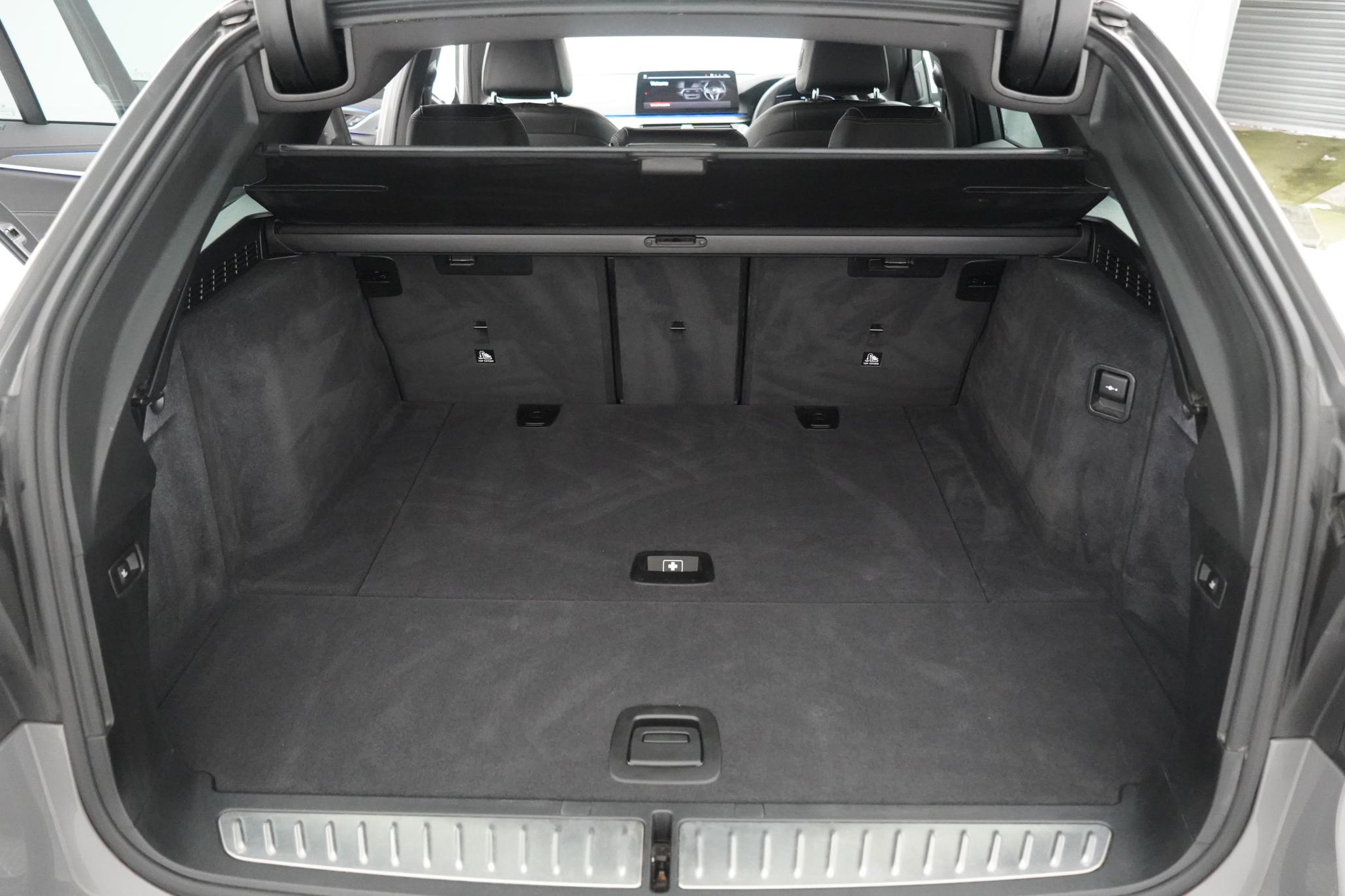 BMW 5 Series 2.0 520d MHT M Sport Touring 5dr Diesel Hybrid Steptronic Euro 6 (s/s) (190 ps)