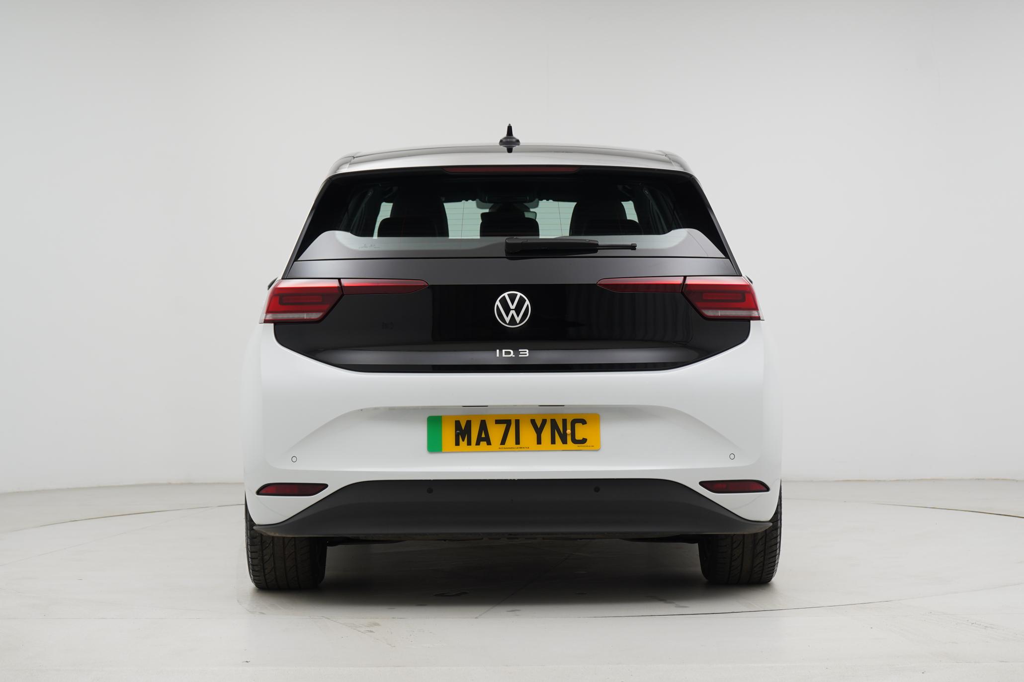 Volkswagen ID.3 Pro Performance 58kWh Life Hatchback 5dr Electric Auto (204 ps)