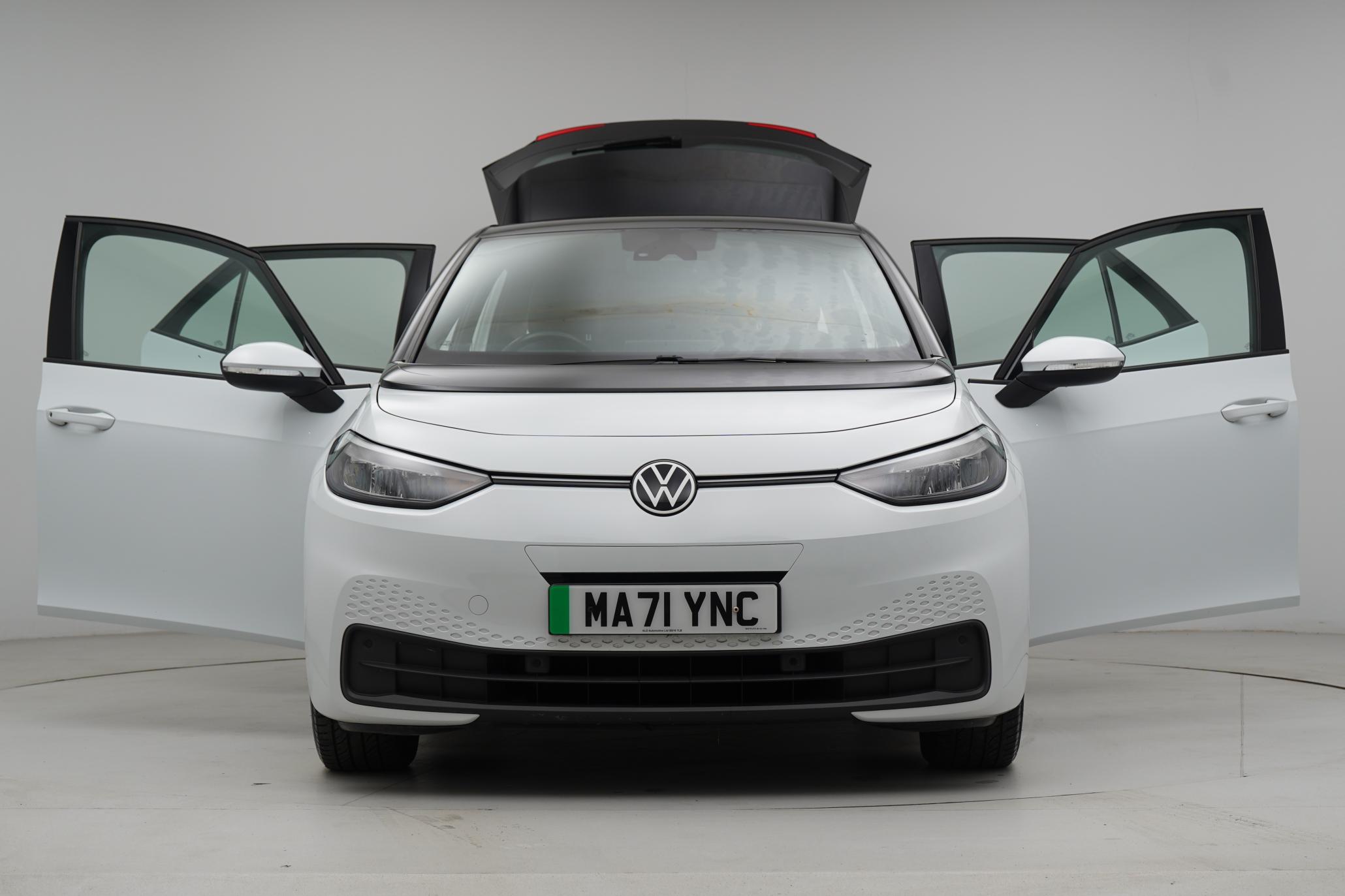 Volkswagen ID.3 Pro Performance 58kWh Life Hatchback 5dr Electric Auto (204 ps)