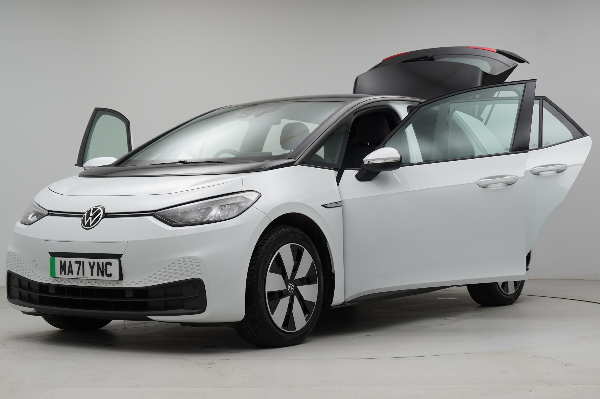 Volkswagen ID.3 Pro Performance 58kWh Life Hatchback 5dr Electric Auto (204 ps)