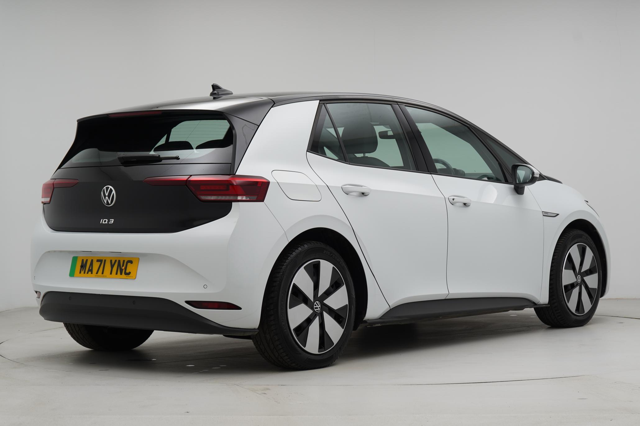 Volkswagen ID.3 Pro Performance 58kWh Life Hatchback 5dr Electric Auto (204 ps)
