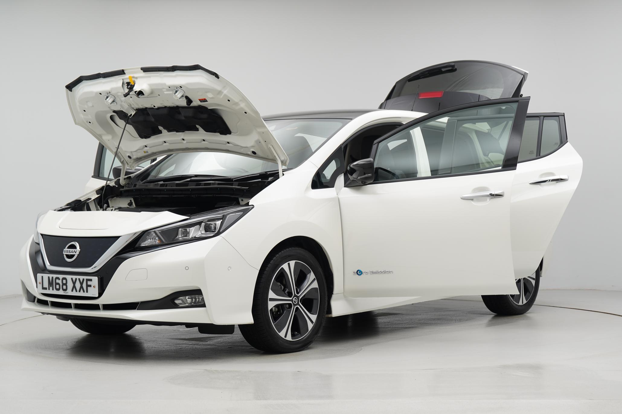 Nissan Leaf 40kWh Tekna Hatchback 5dr Electric Auto (150 ps)