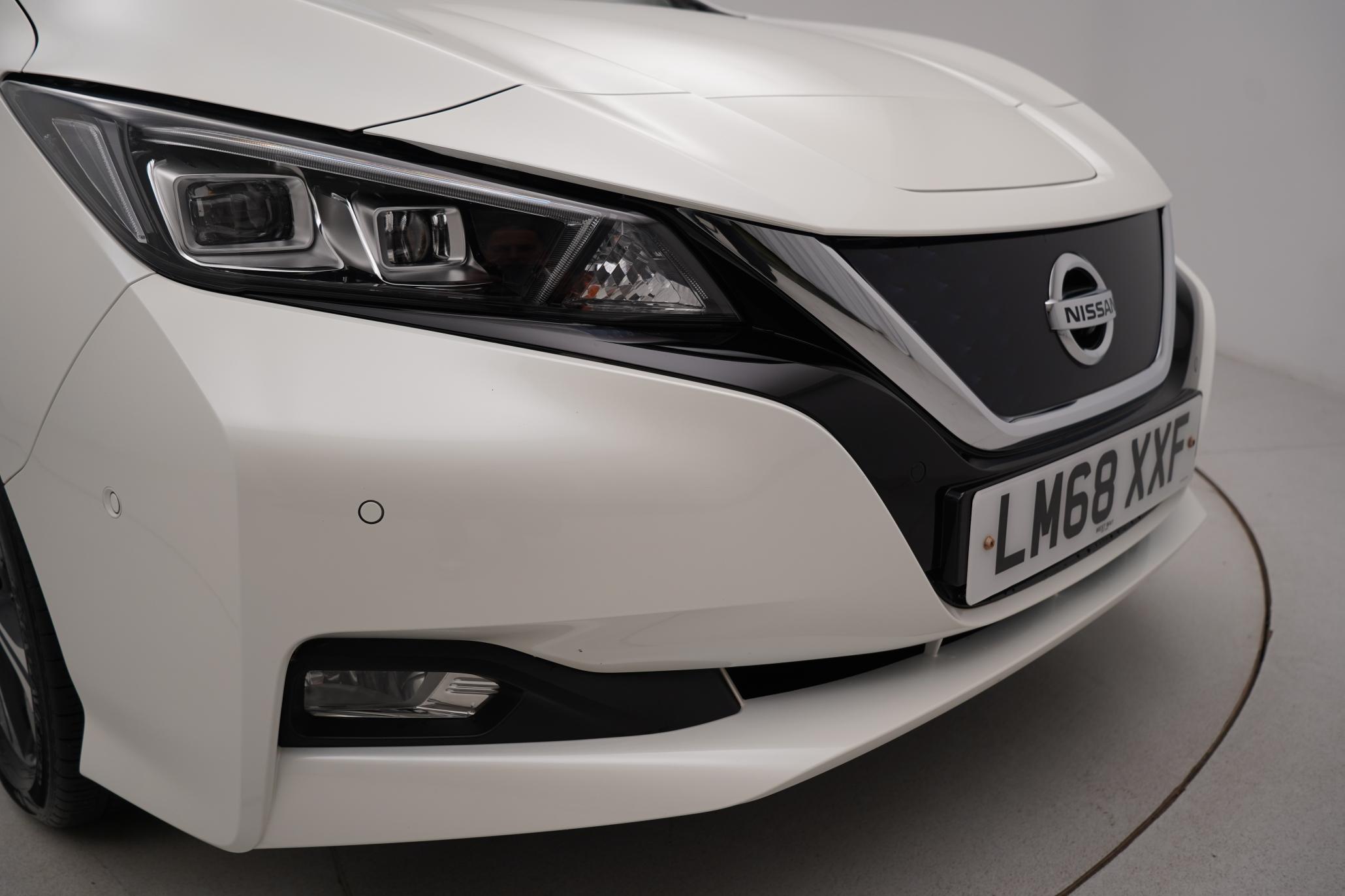 Nissan Leaf 40kWh Tekna Hatchback 5dr Electric Auto (150 ps)