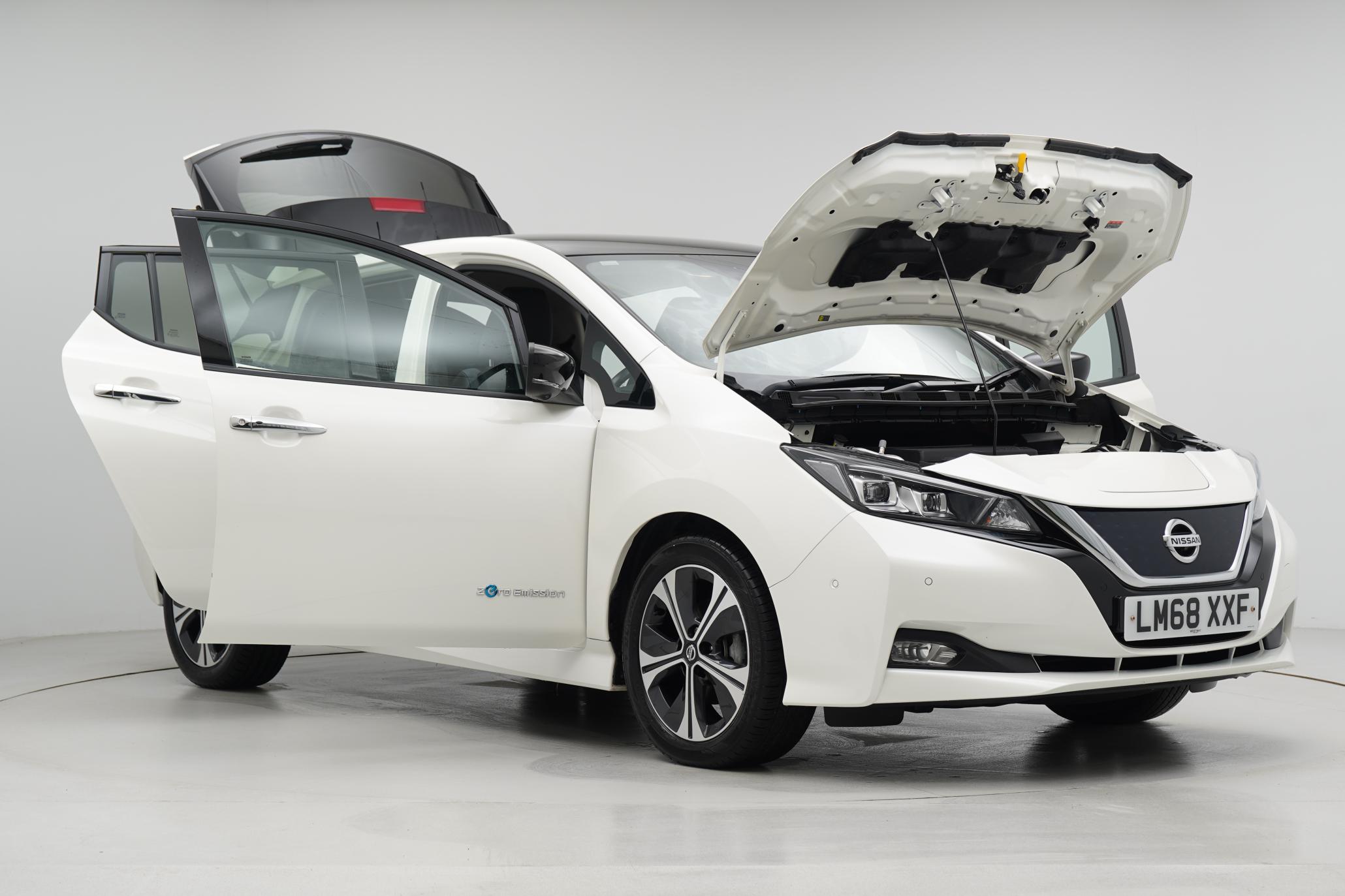 Nissan Leaf 40kWh Tekna Hatchback 5dr Electric Auto (150 ps)