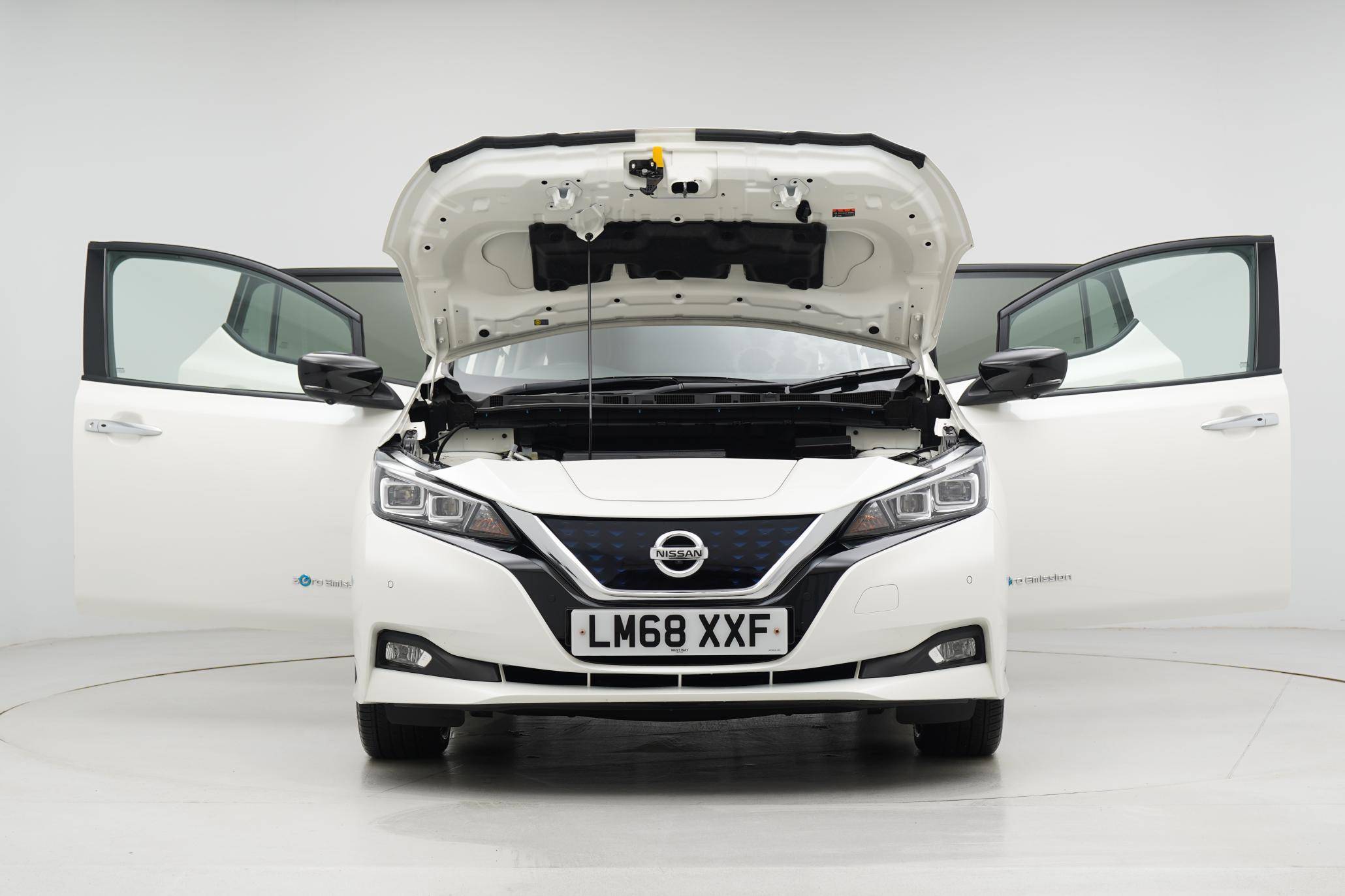 Nissan Leaf 40kWh Tekna Hatchback 5dr Electric Auto (150 ps)