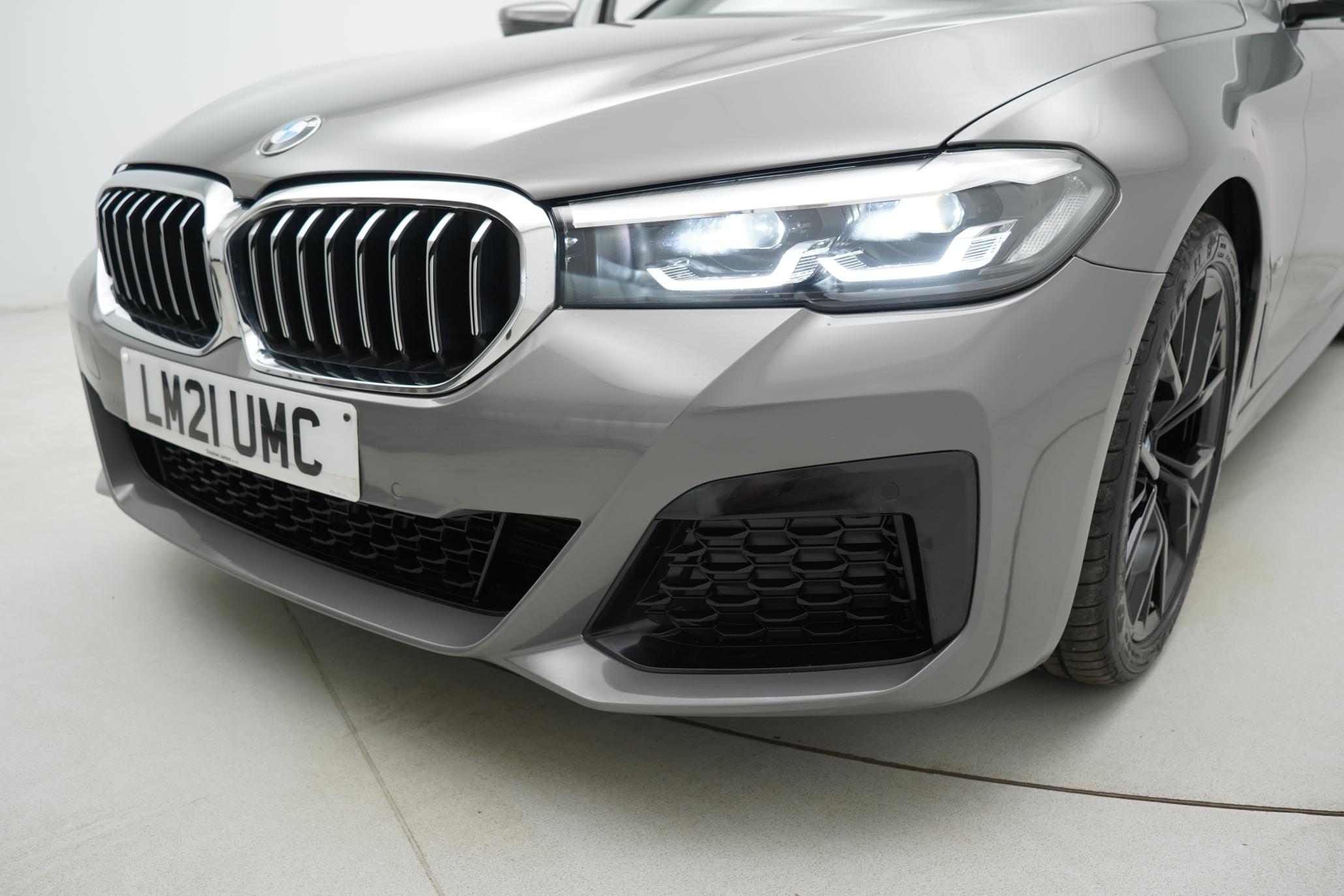 BMW 5 Series 2.0 520d MHT M Sport Touring 5dr Diesel Hybrid Steptronic Euro 6 (s/s) (190 ps)