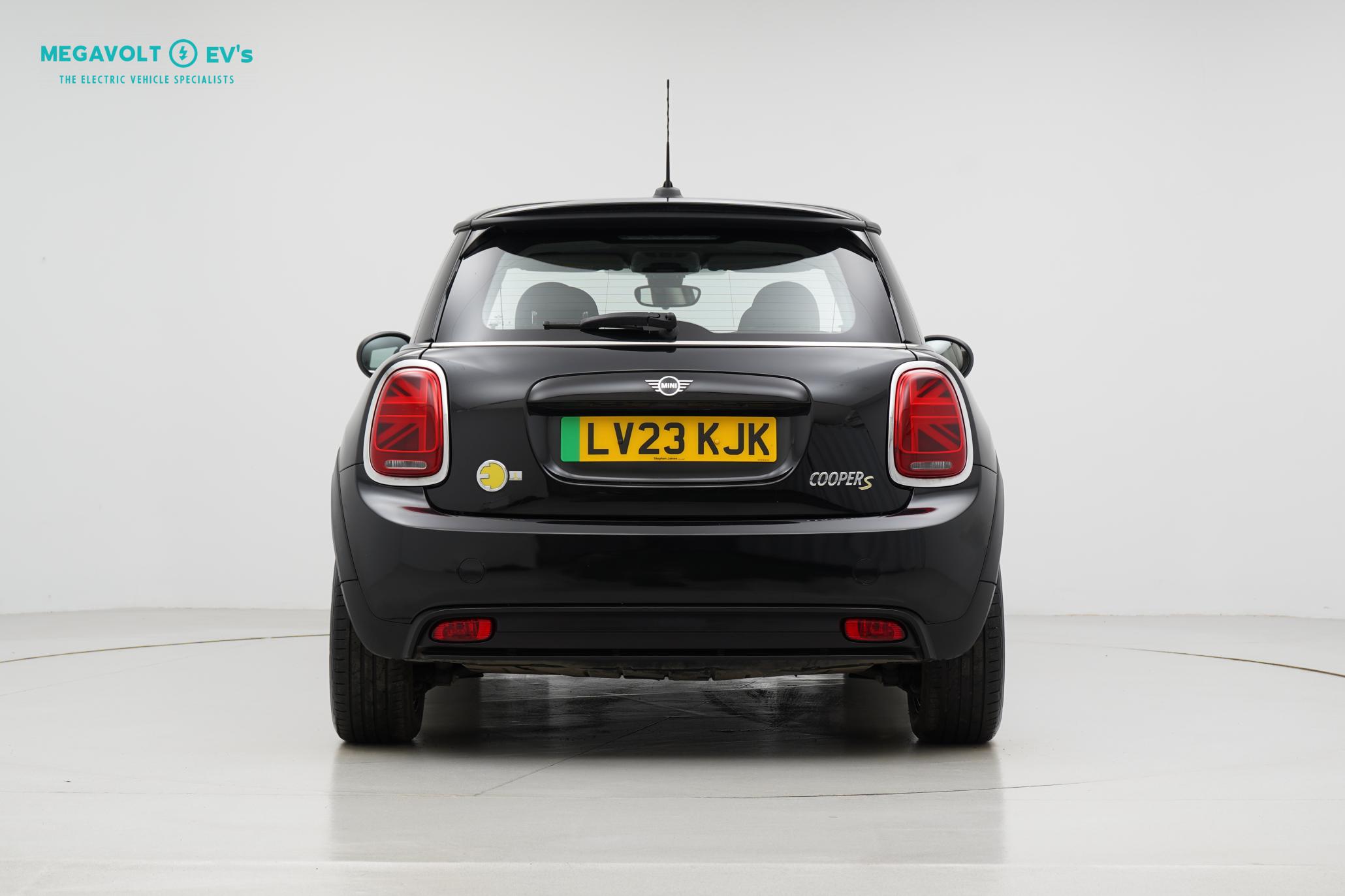 MINI Electric Hatch 32.6kWh Level 1 Hatchback 3dr Electric Auto (184 ps)